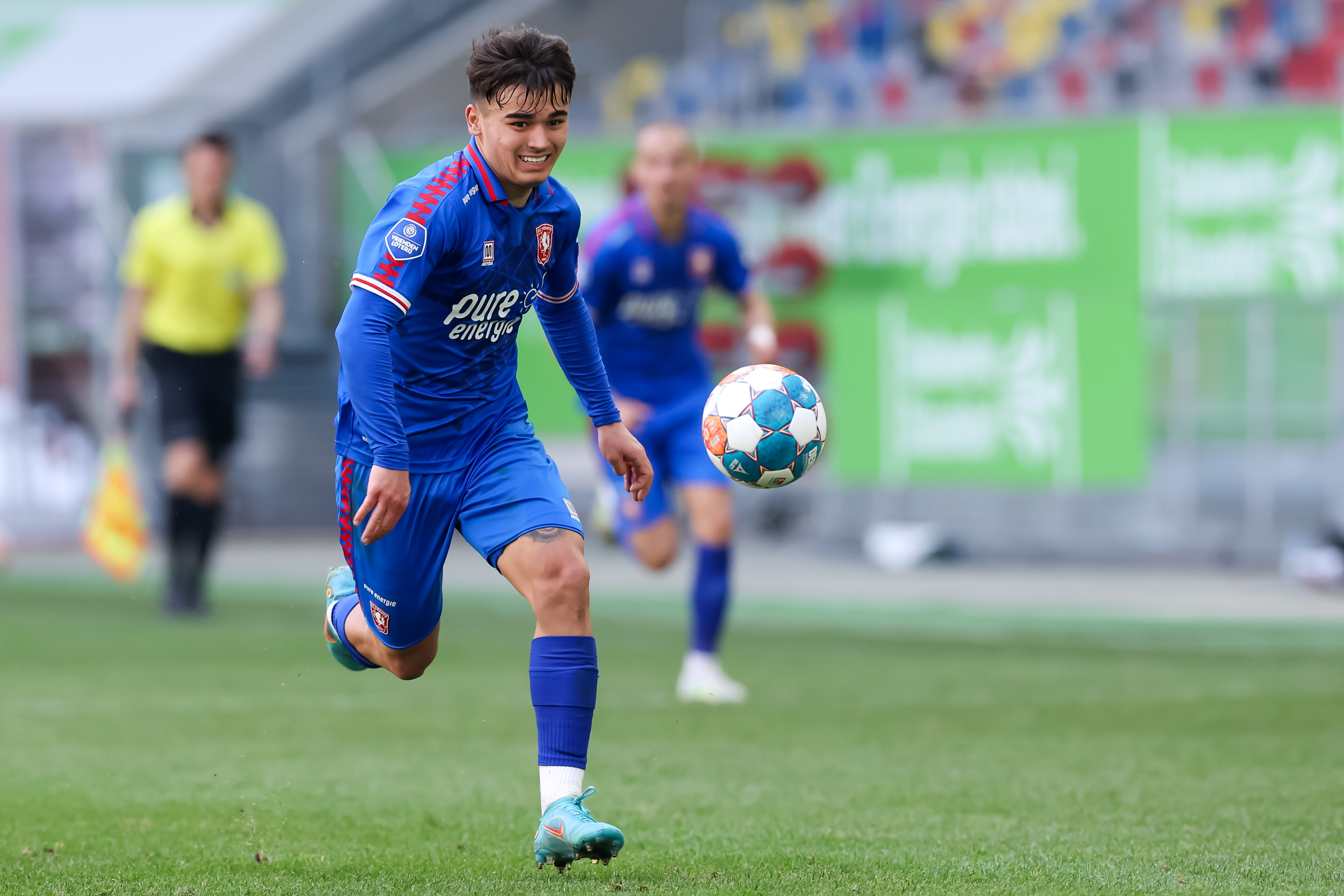 53872732 FC Twente