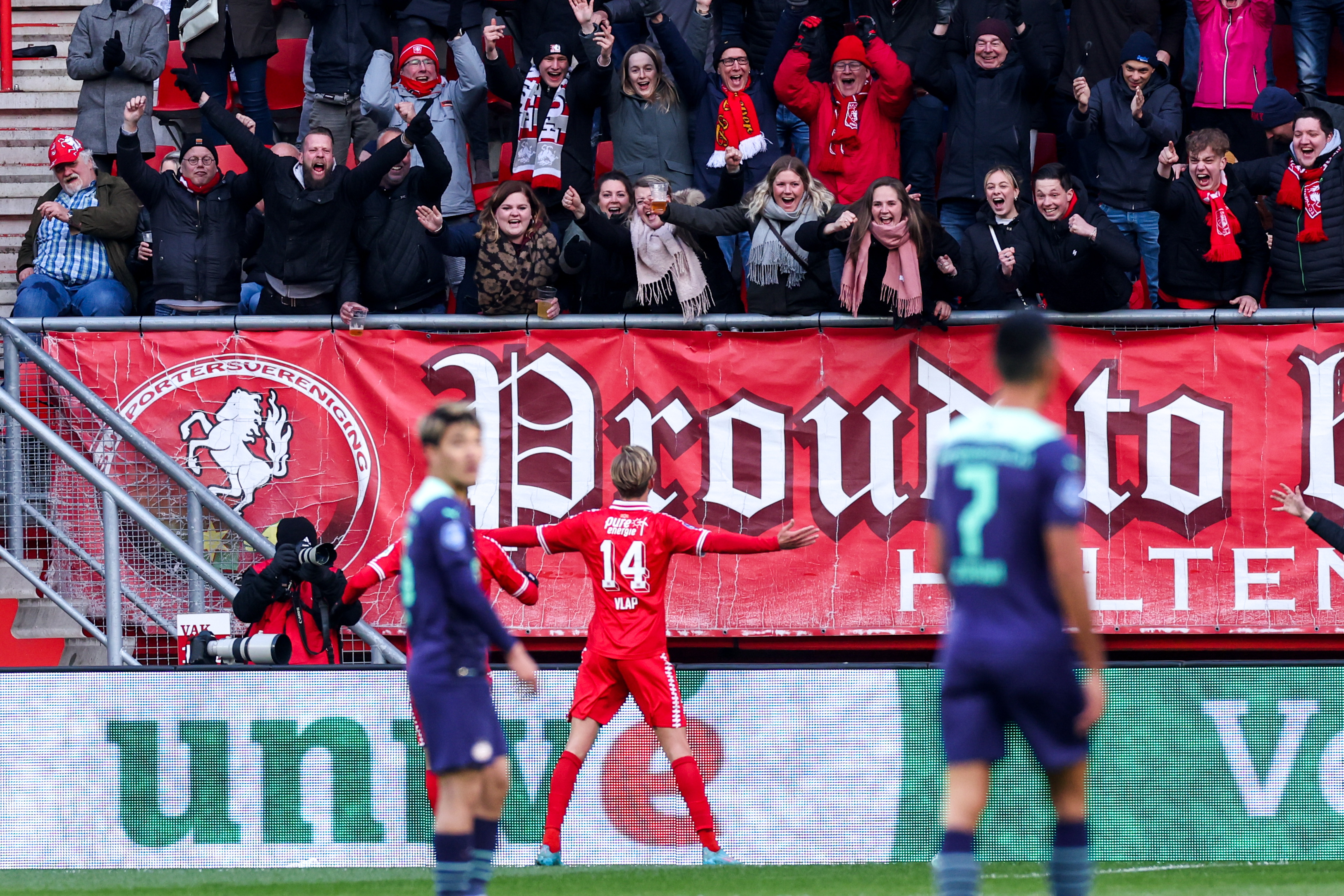 53992160 FC Twente