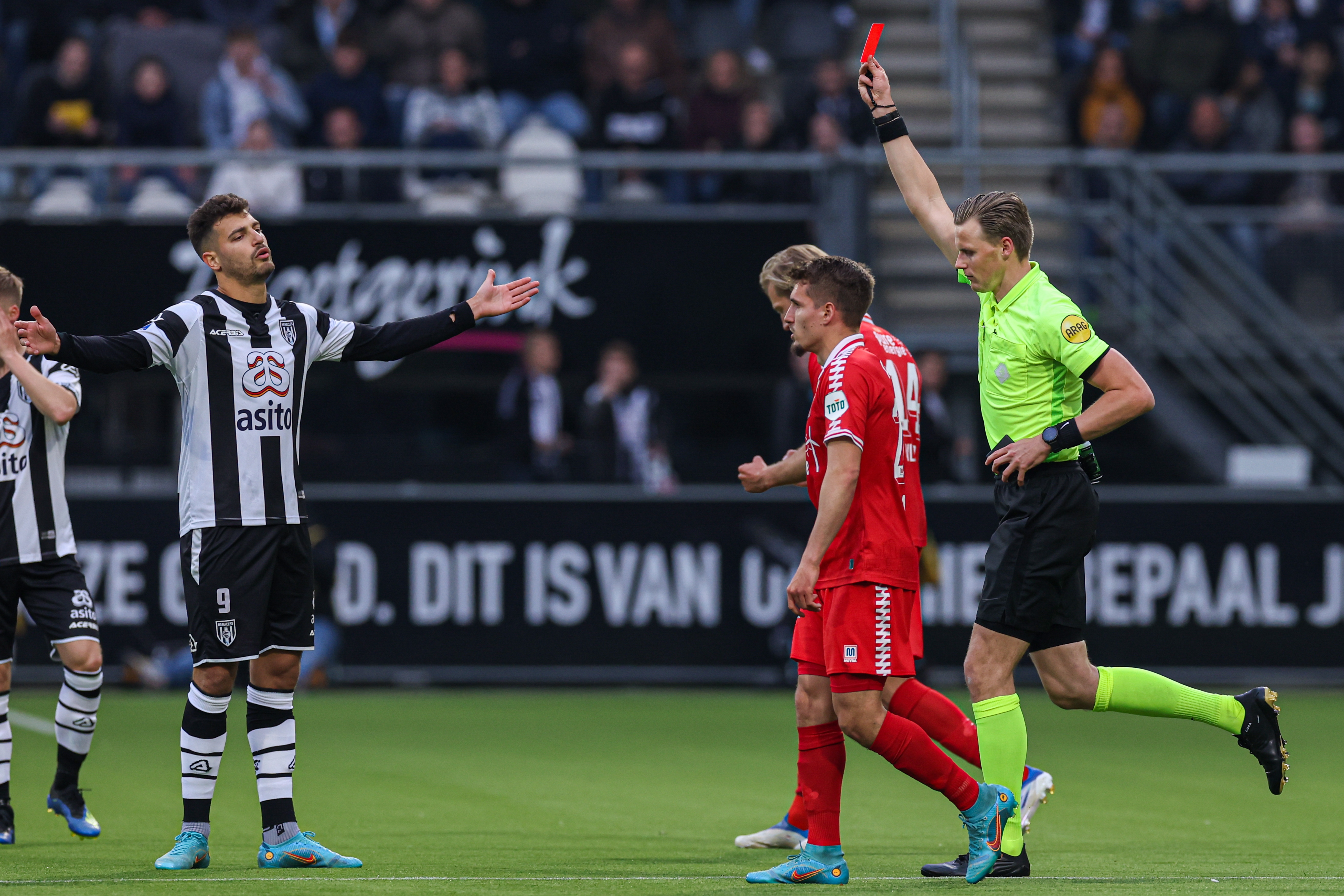 54343577 FC Twente
