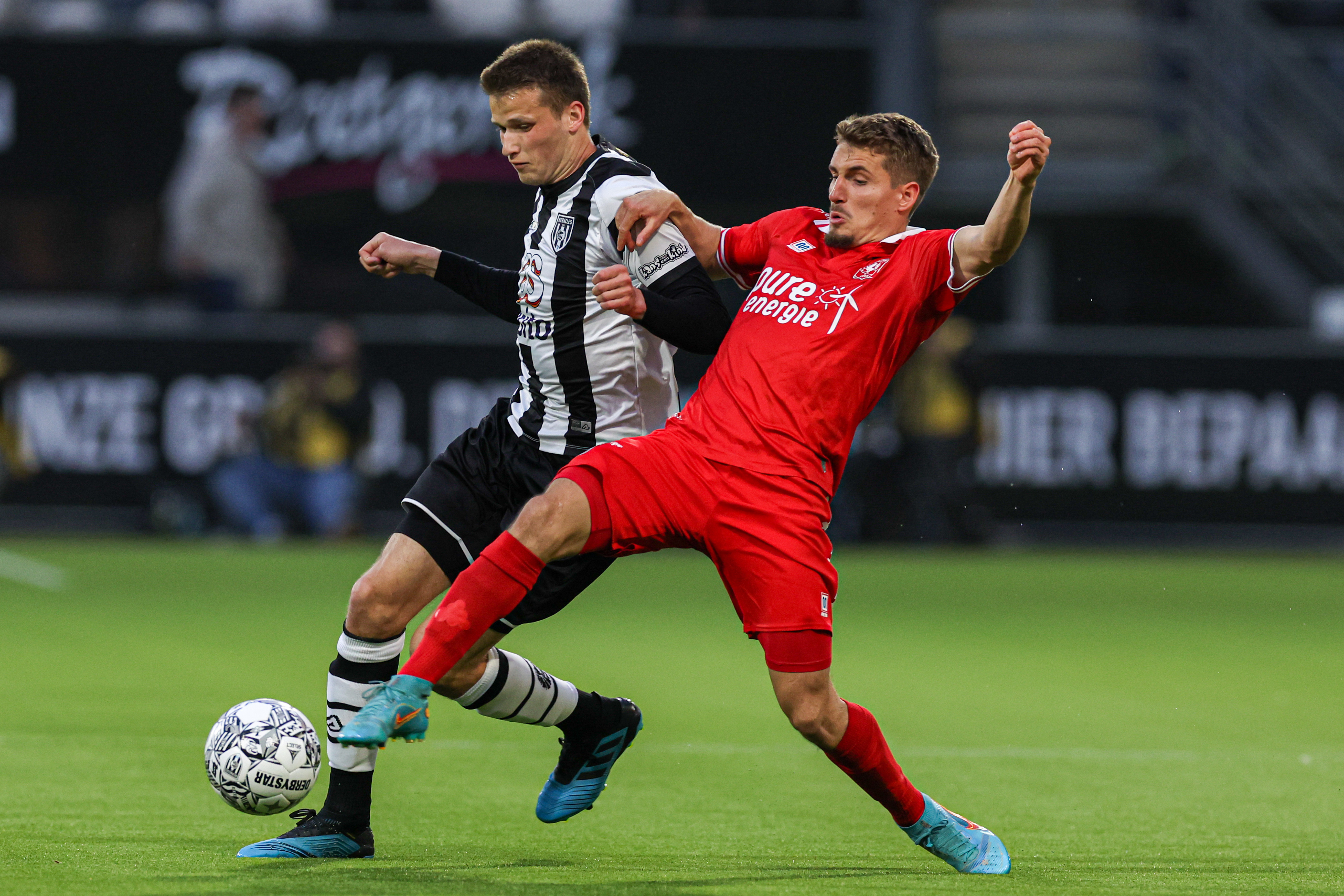 54343854 FC Twente
