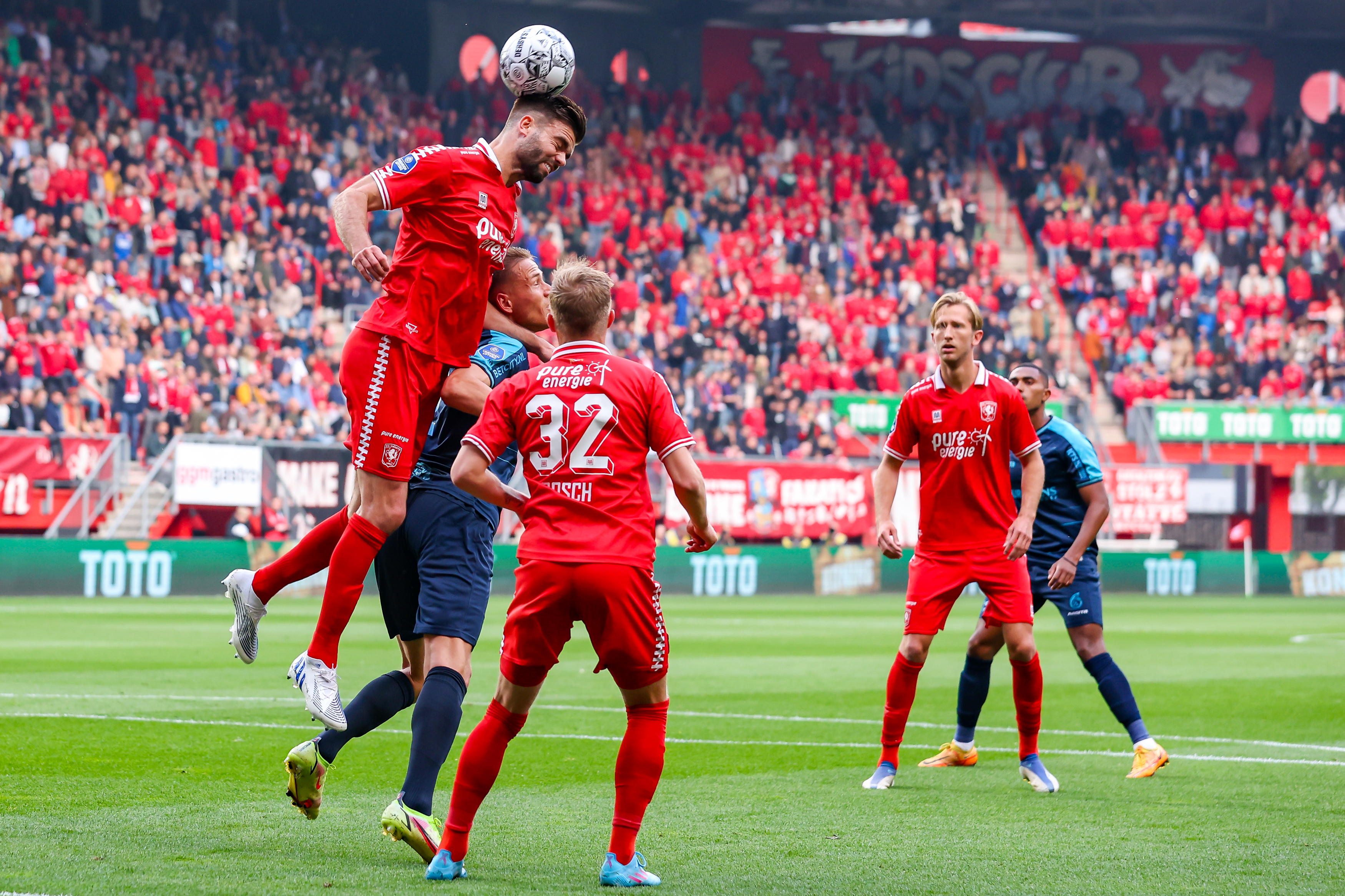 54433447 FC Twente