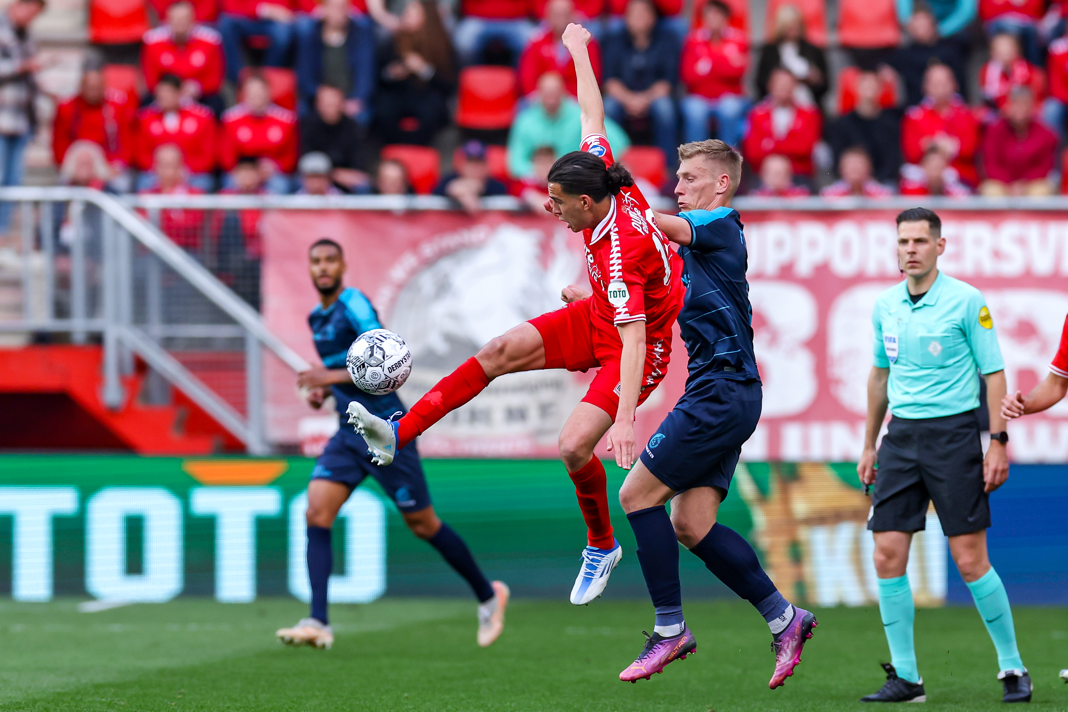 54434090 FC Twente