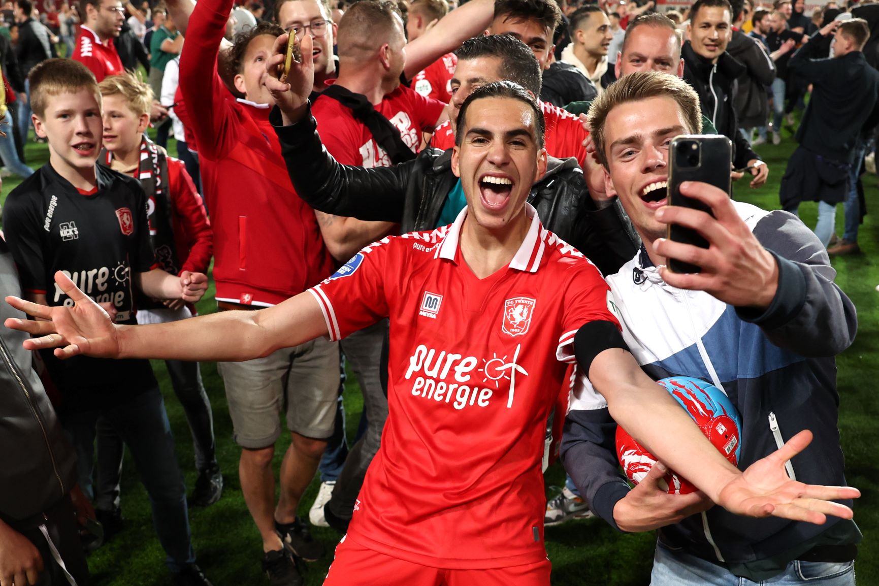 54489796 FC Twente