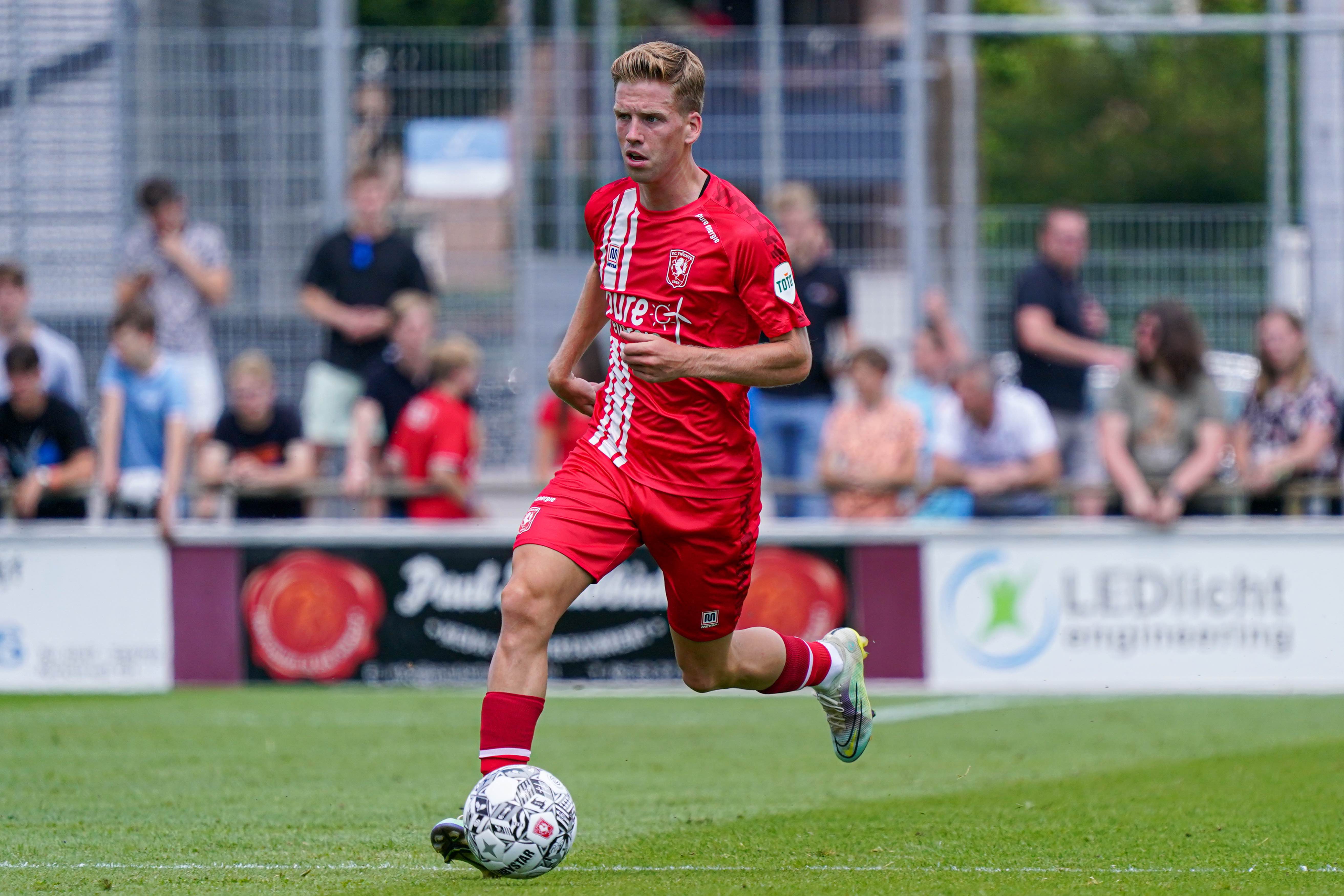 55222038 FC Twente