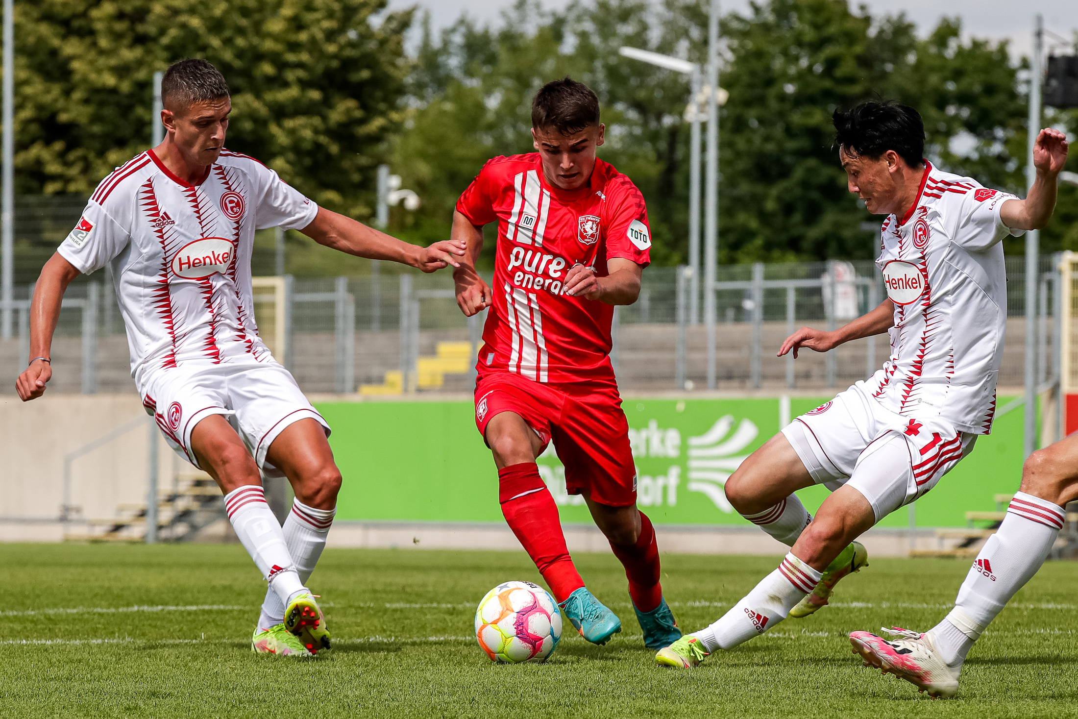 55289094 FC Twente v2
