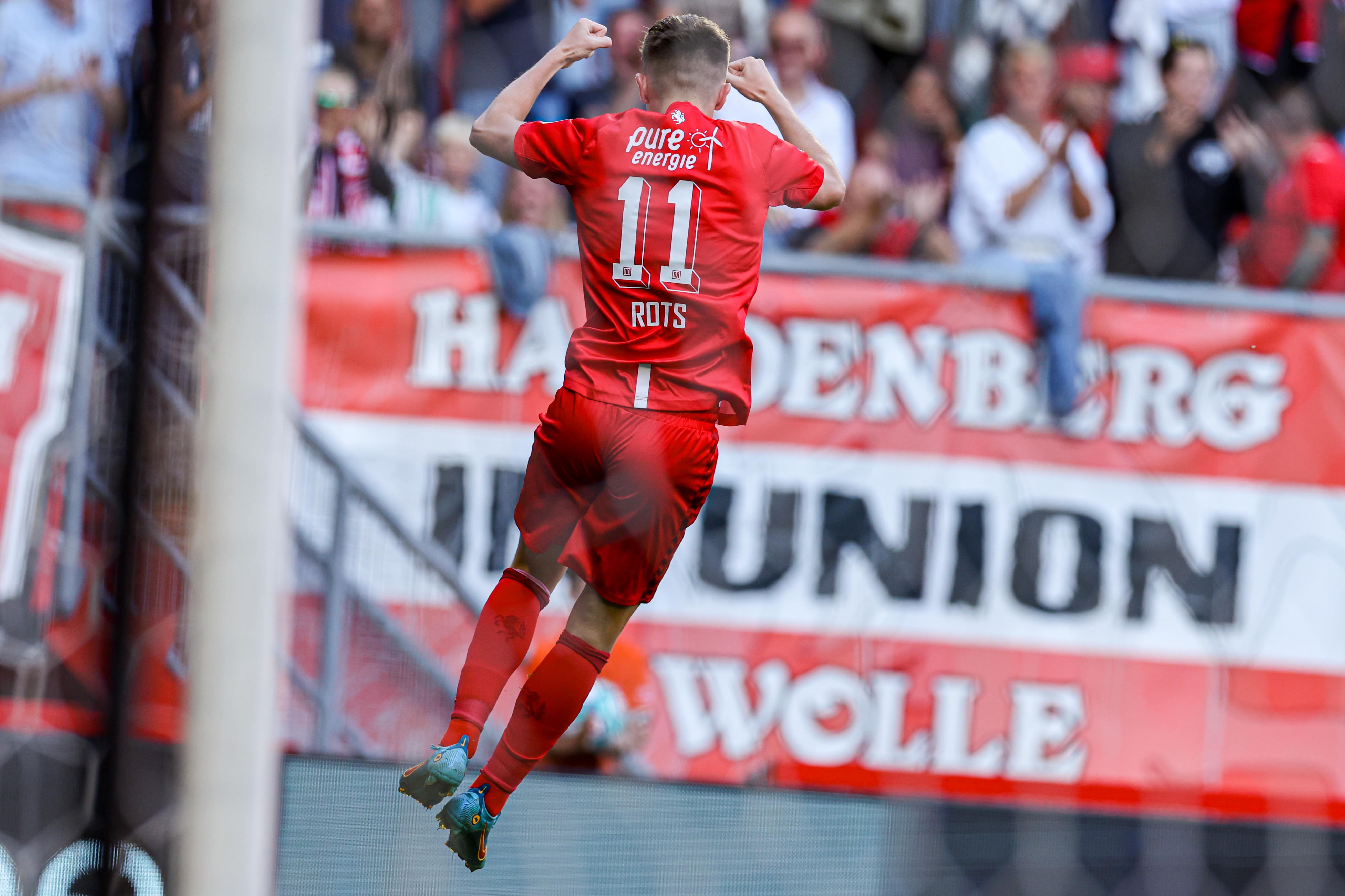 55543665 FC Twente min 1