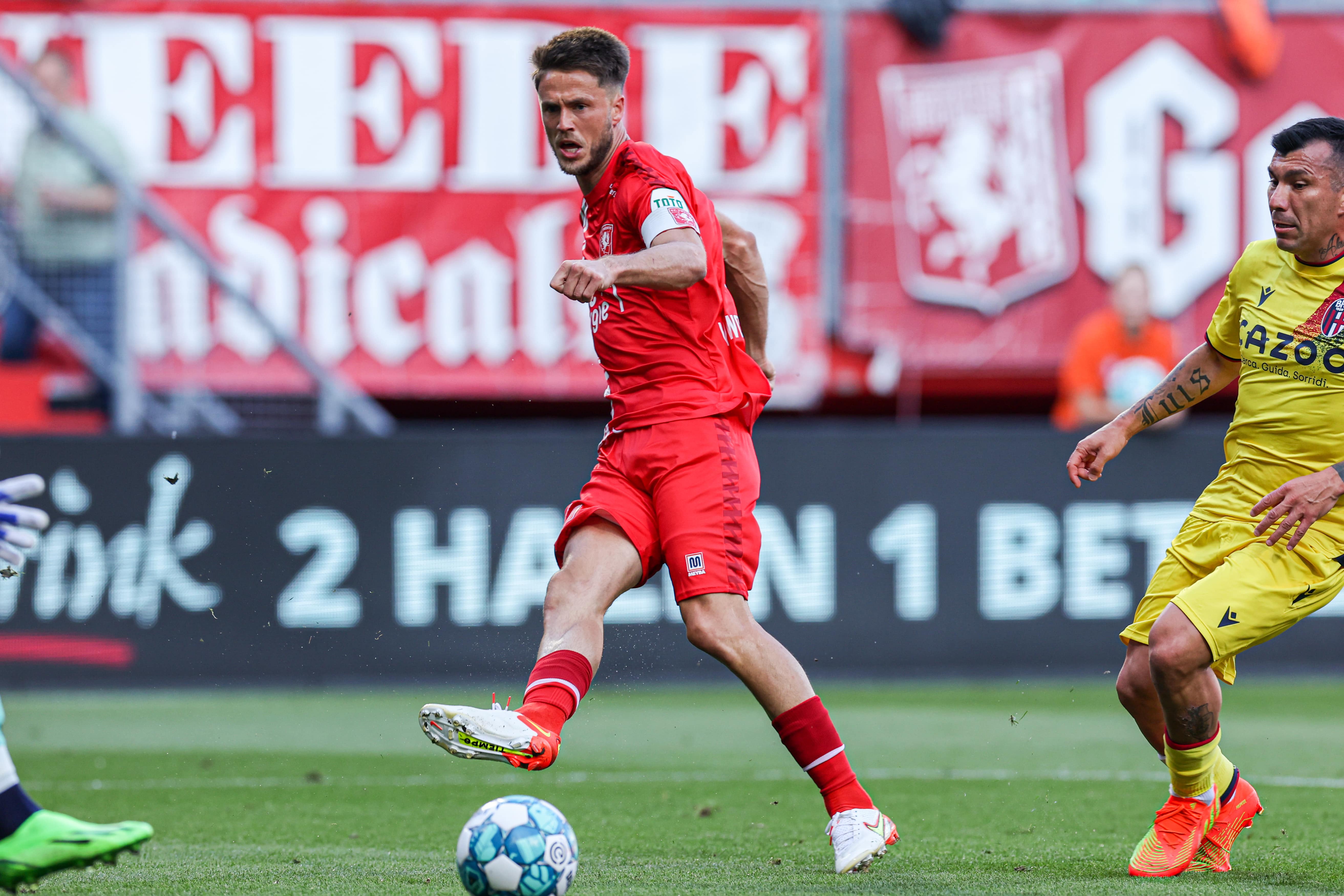 55543792 FC Twente min 1