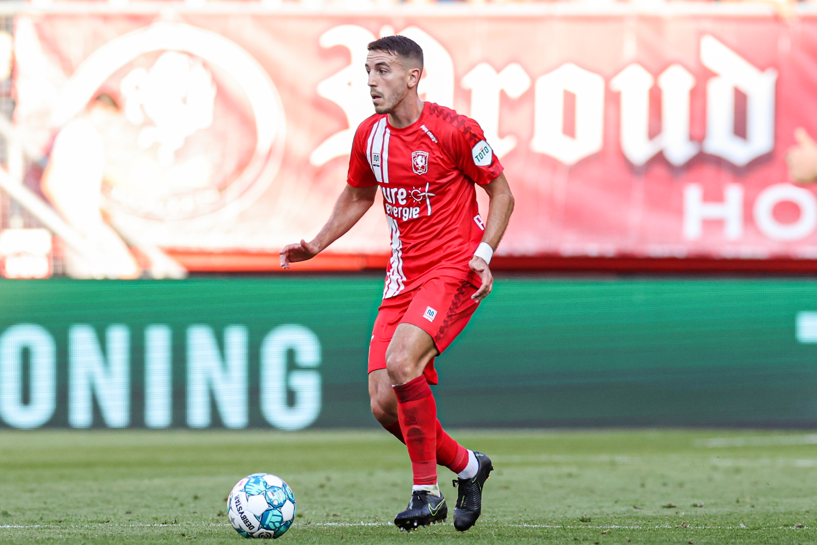 55543836 FC Twente