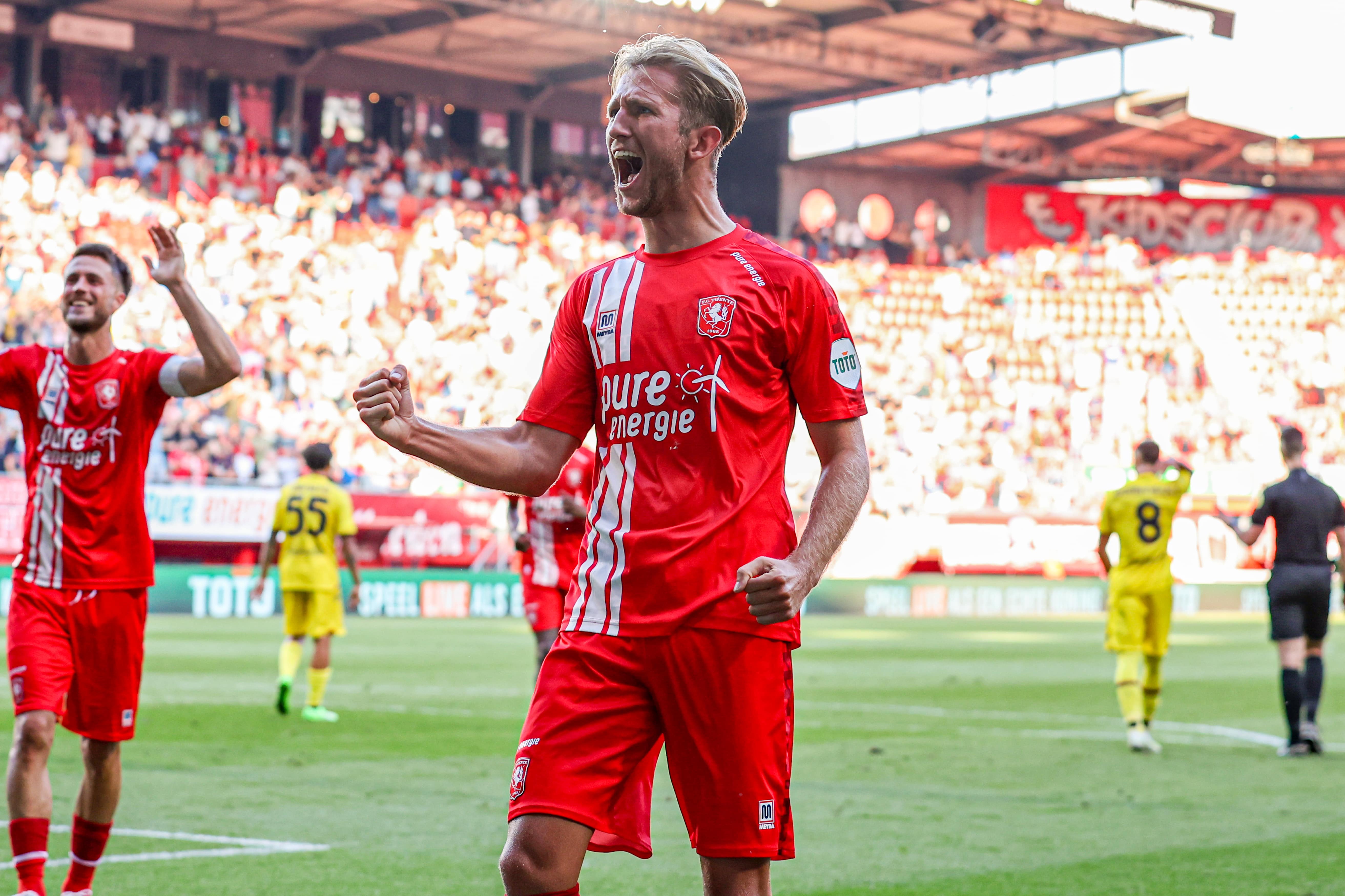 55543951 FC Twente min