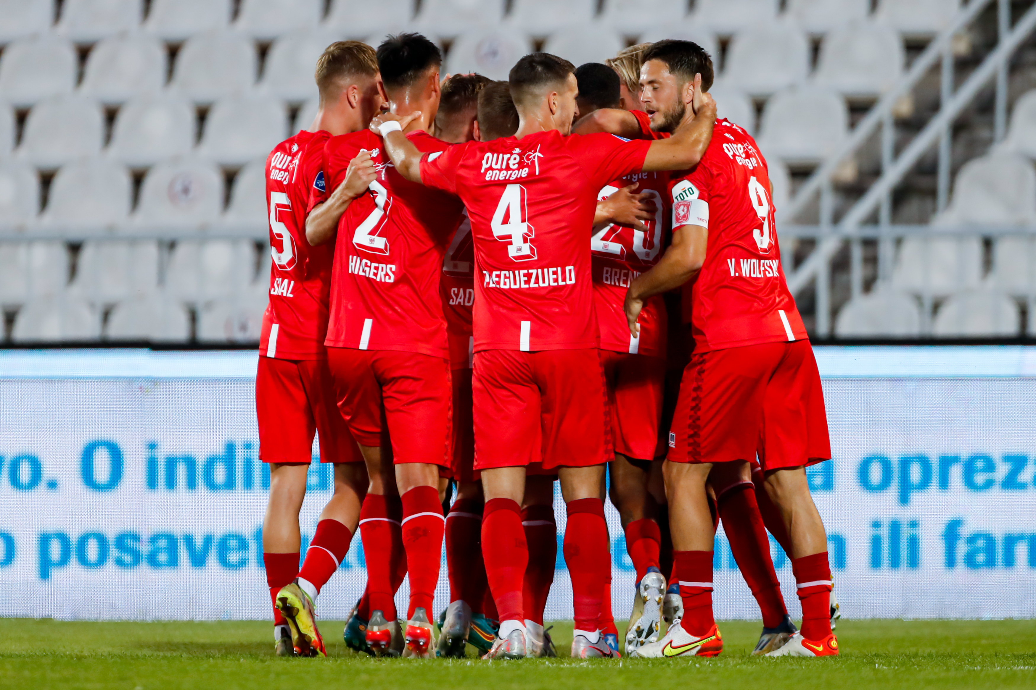 55608738 FC Twente