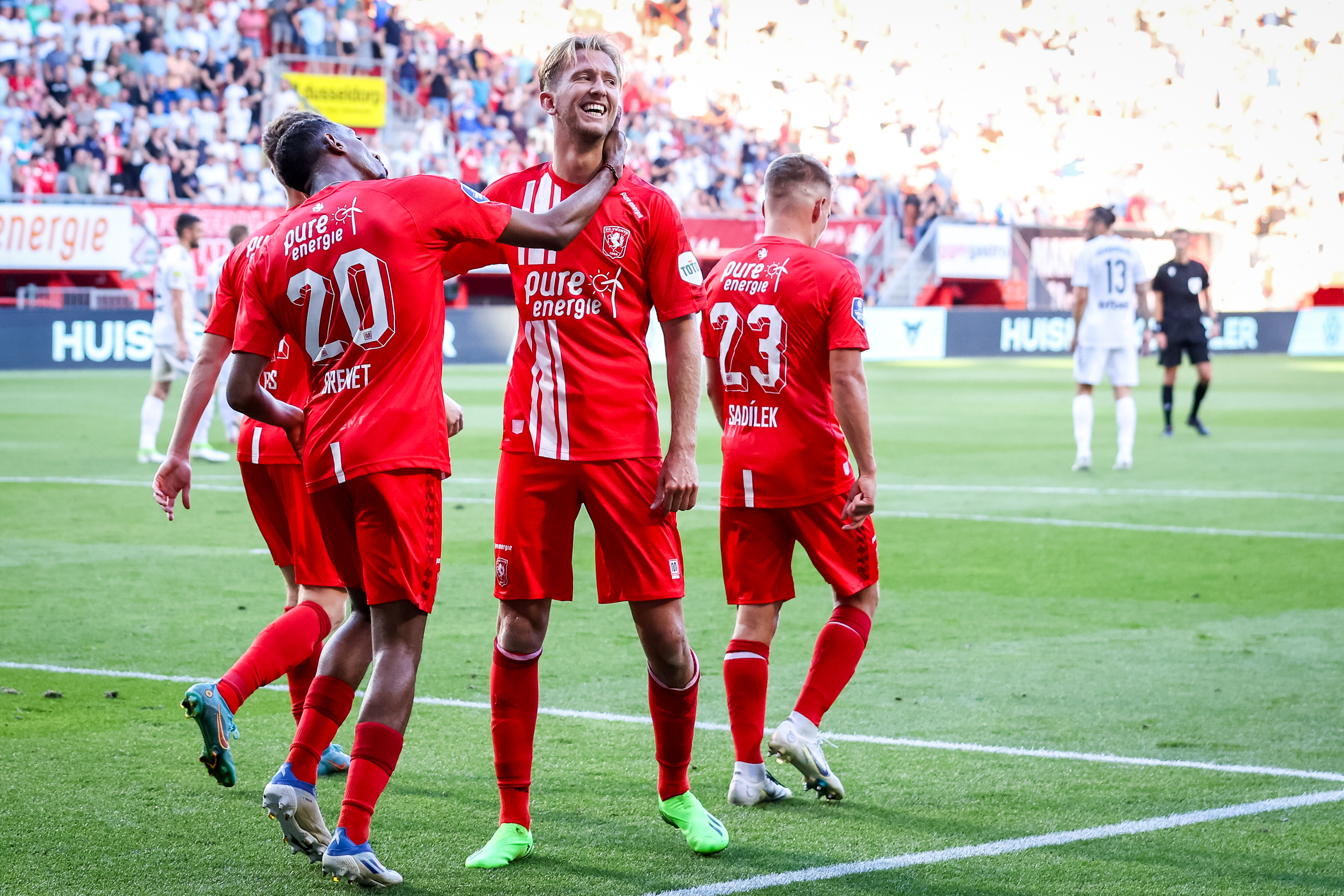 55684352 FC Twente
