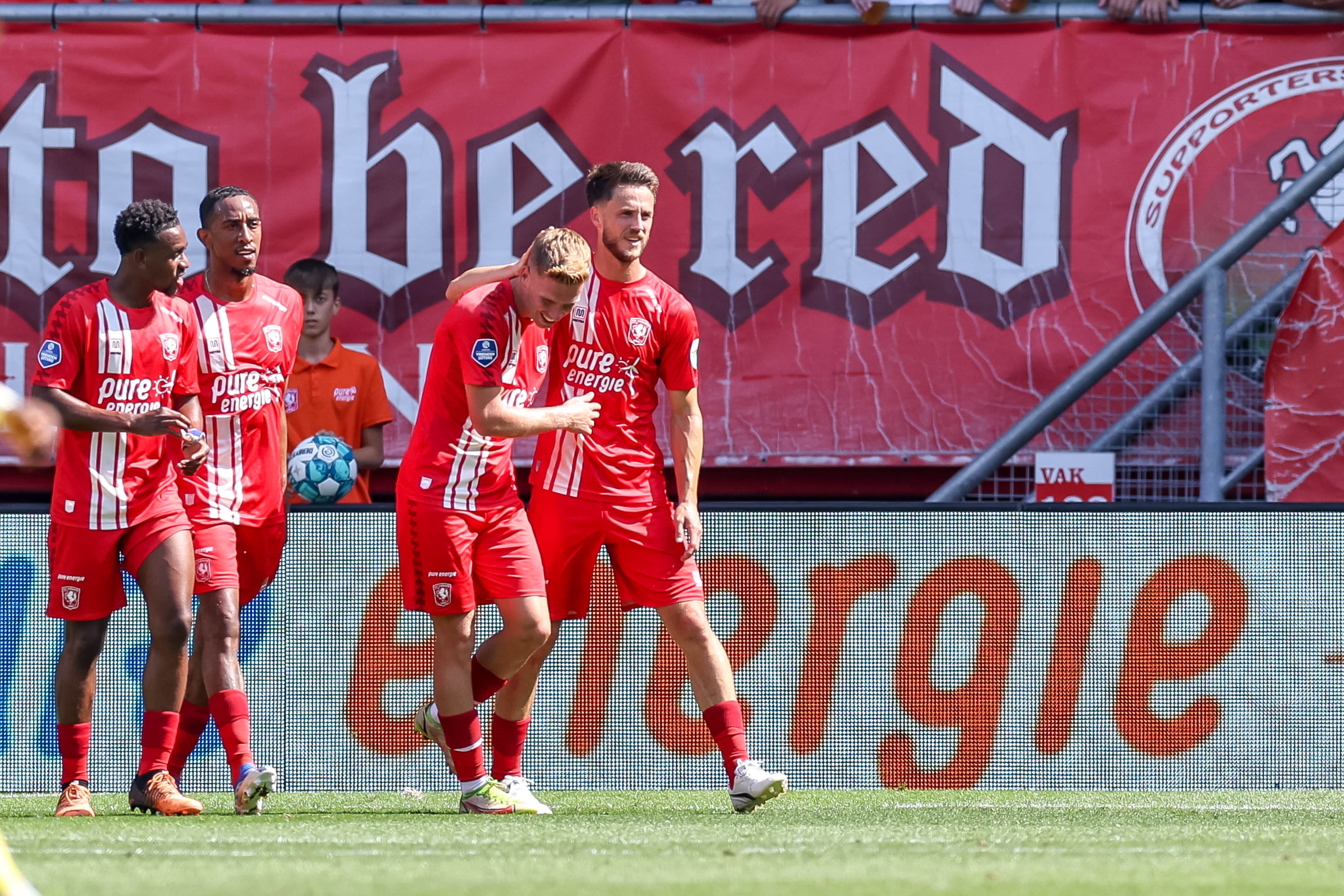 55720494 FC Twente min