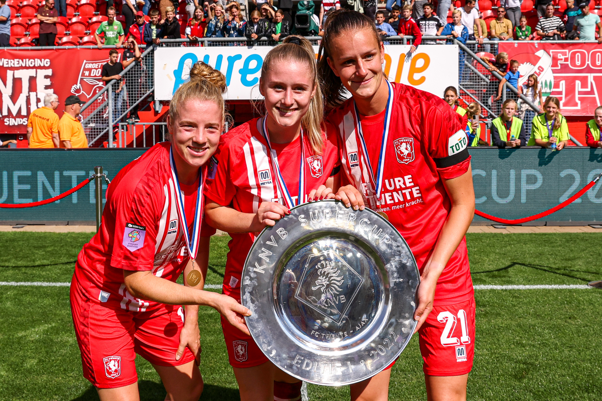 56099847 FC Twente v2