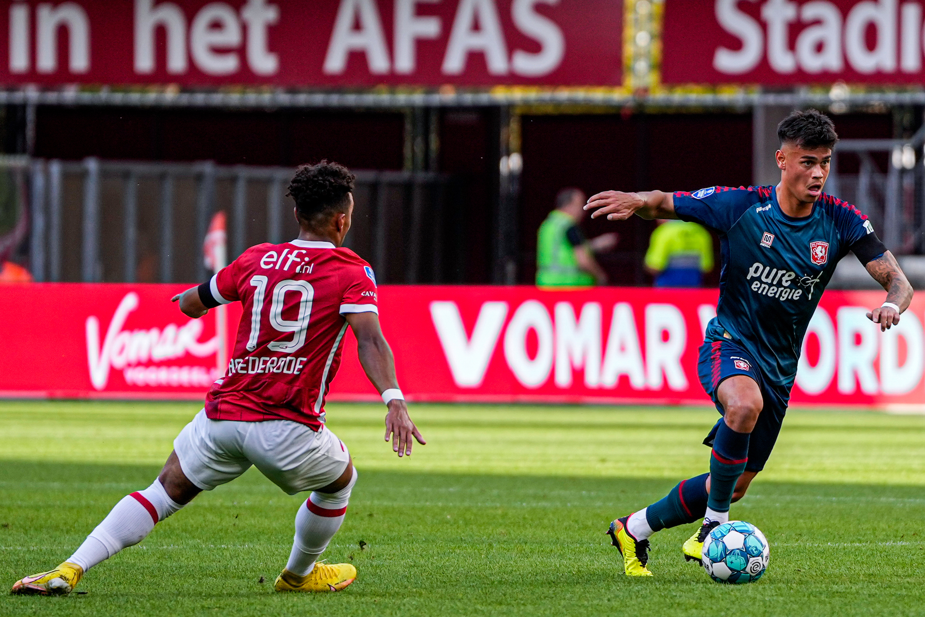 56104692 FC Twente v2