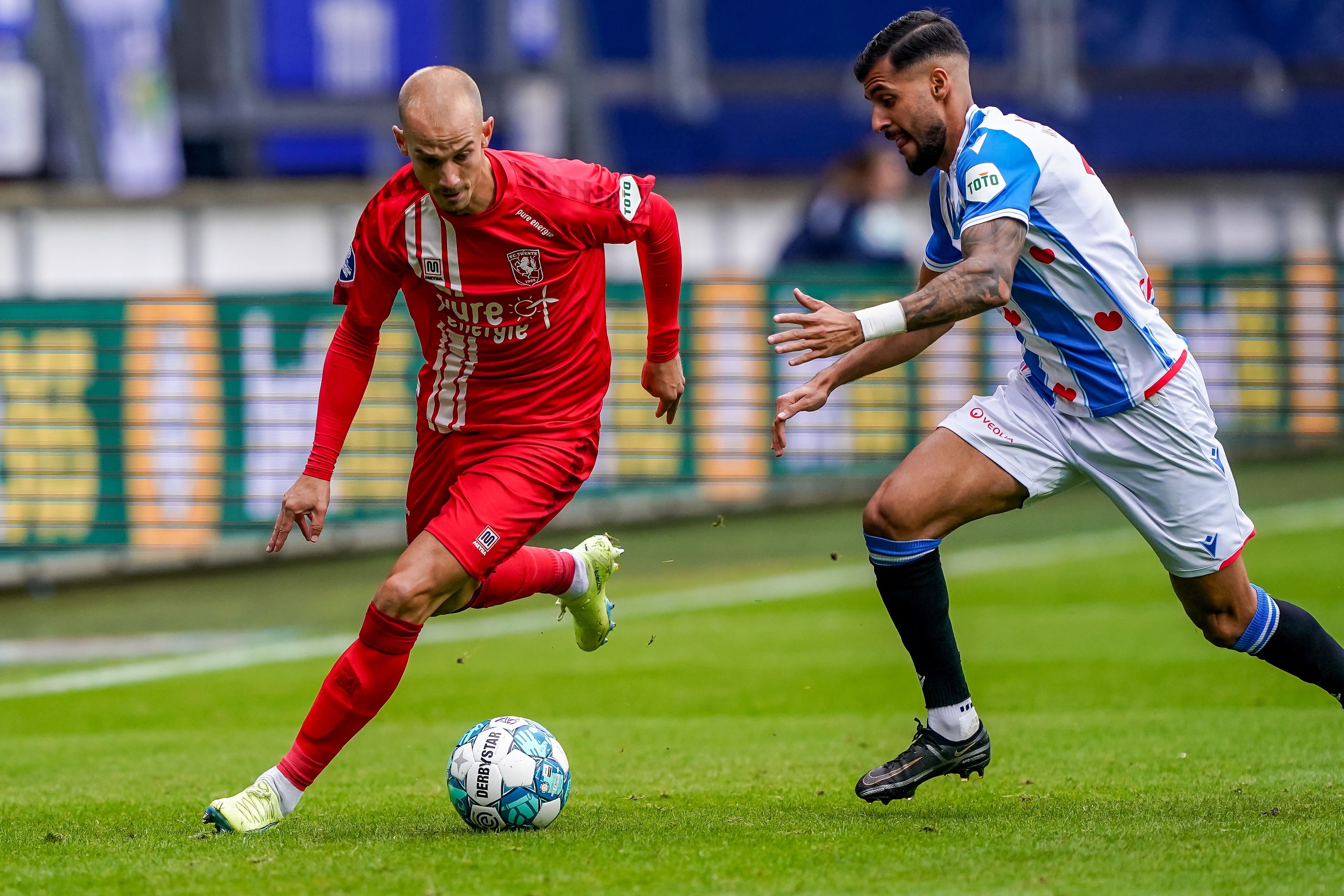 56211480 FC Twente