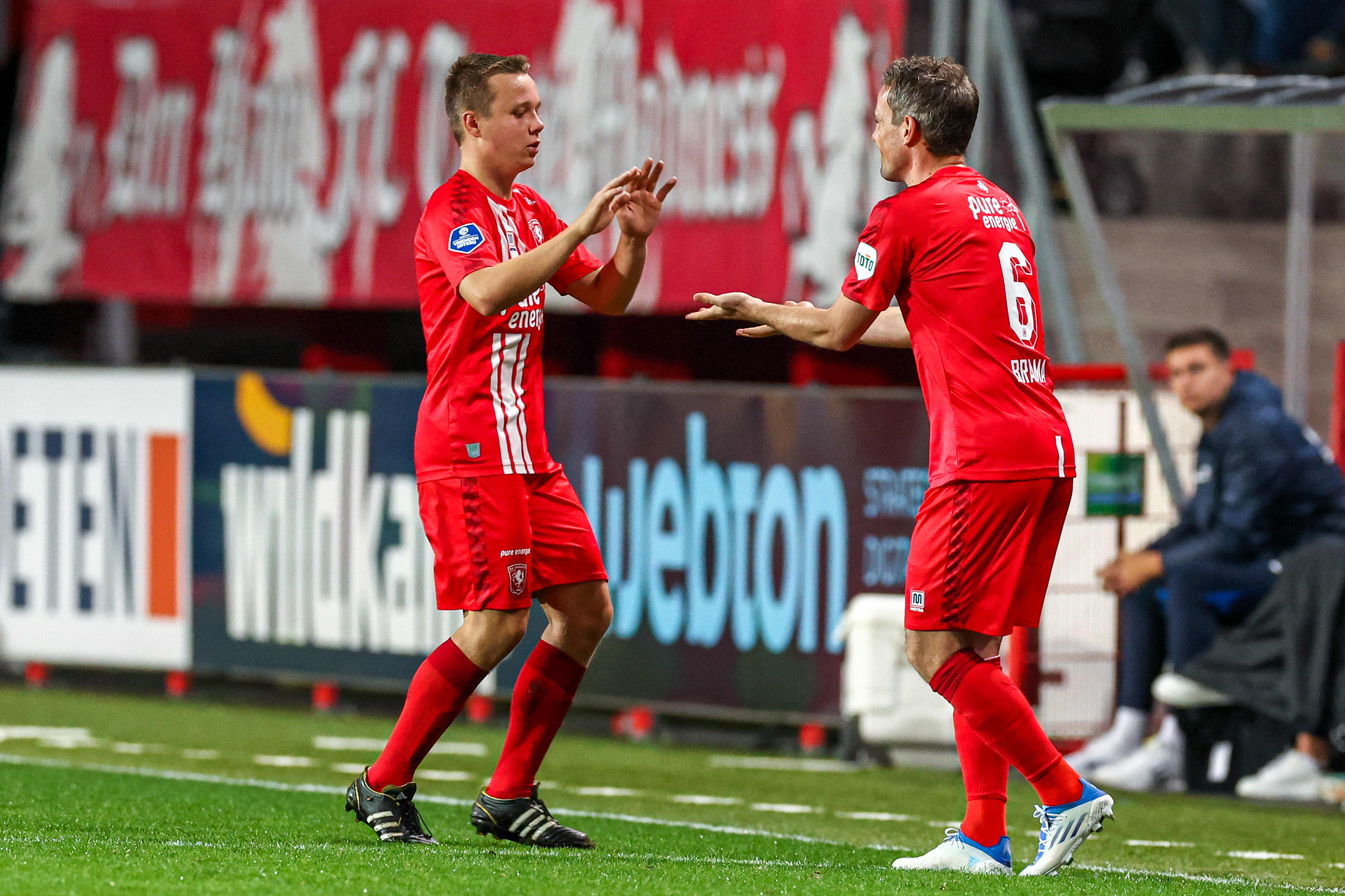 56402928 FC Twente