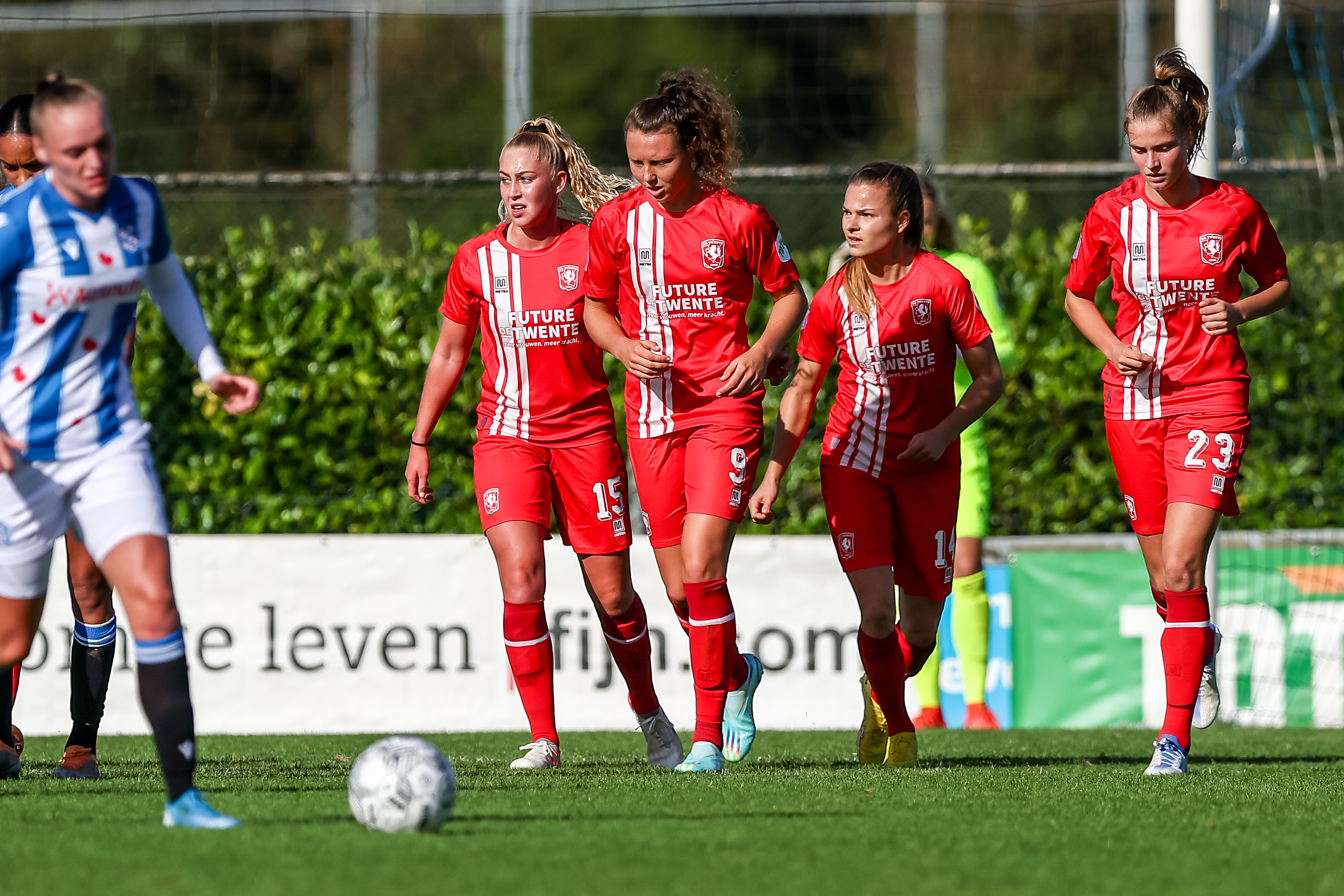 56610455 FC Twente v2