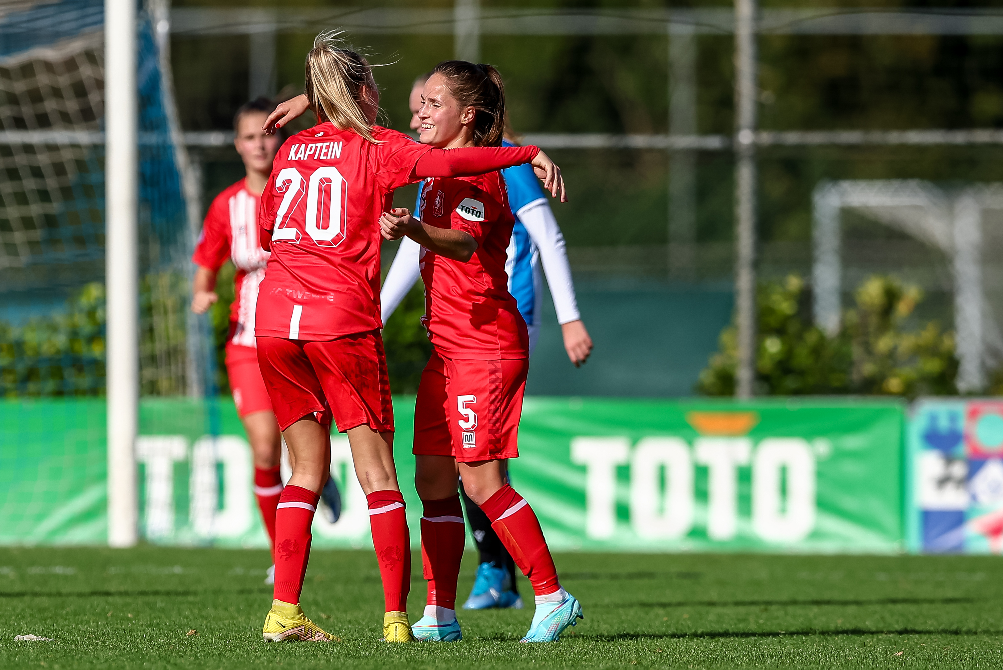 56610635 FC Twente v2