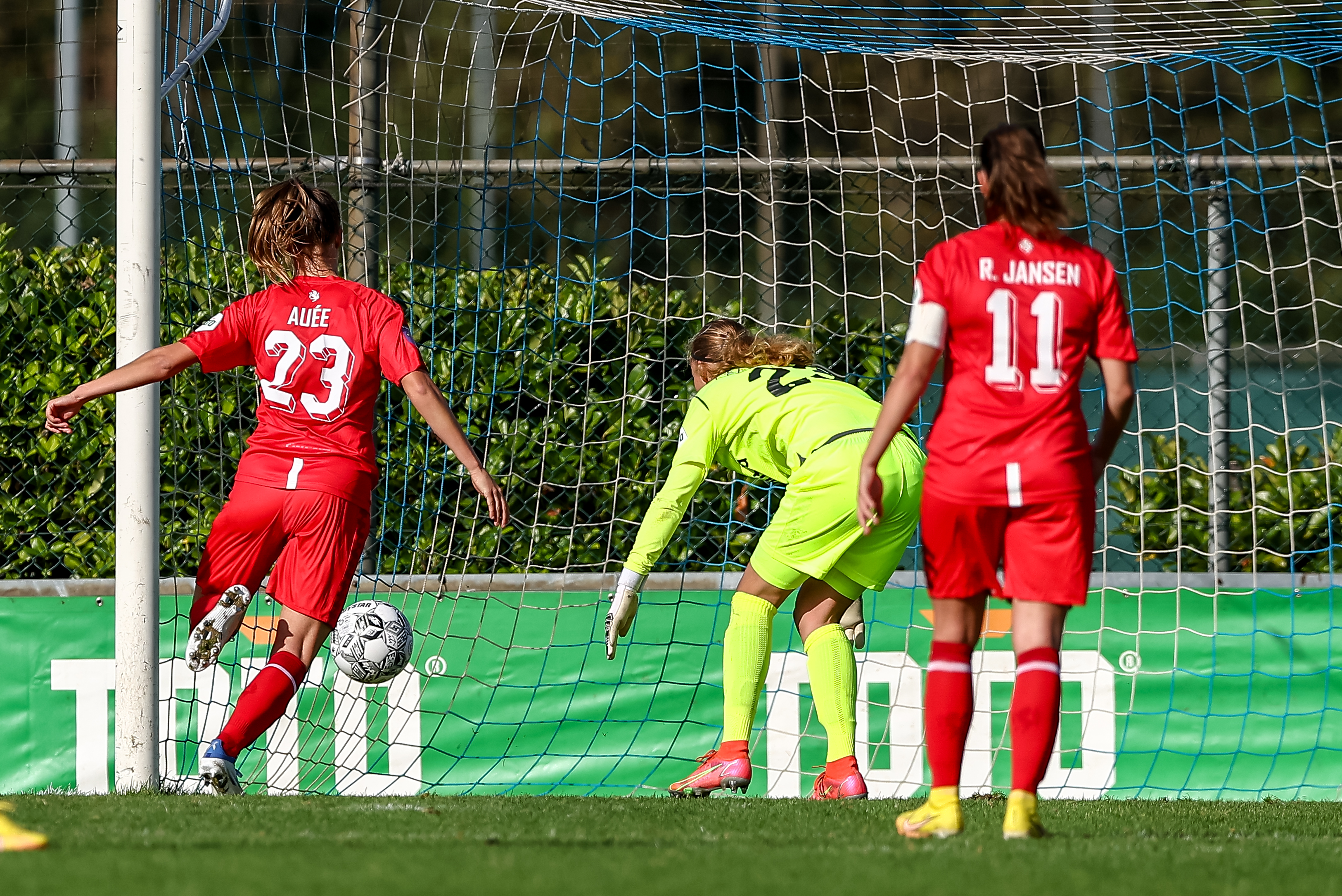 56610890 FC Twente v2