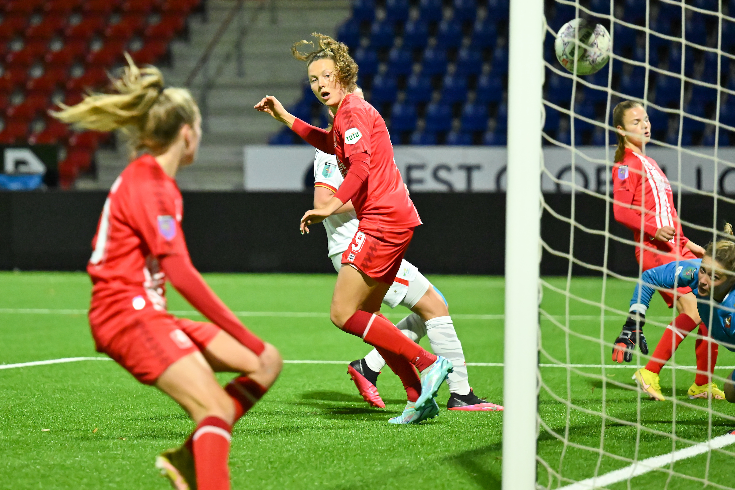 56887581 FC Twente