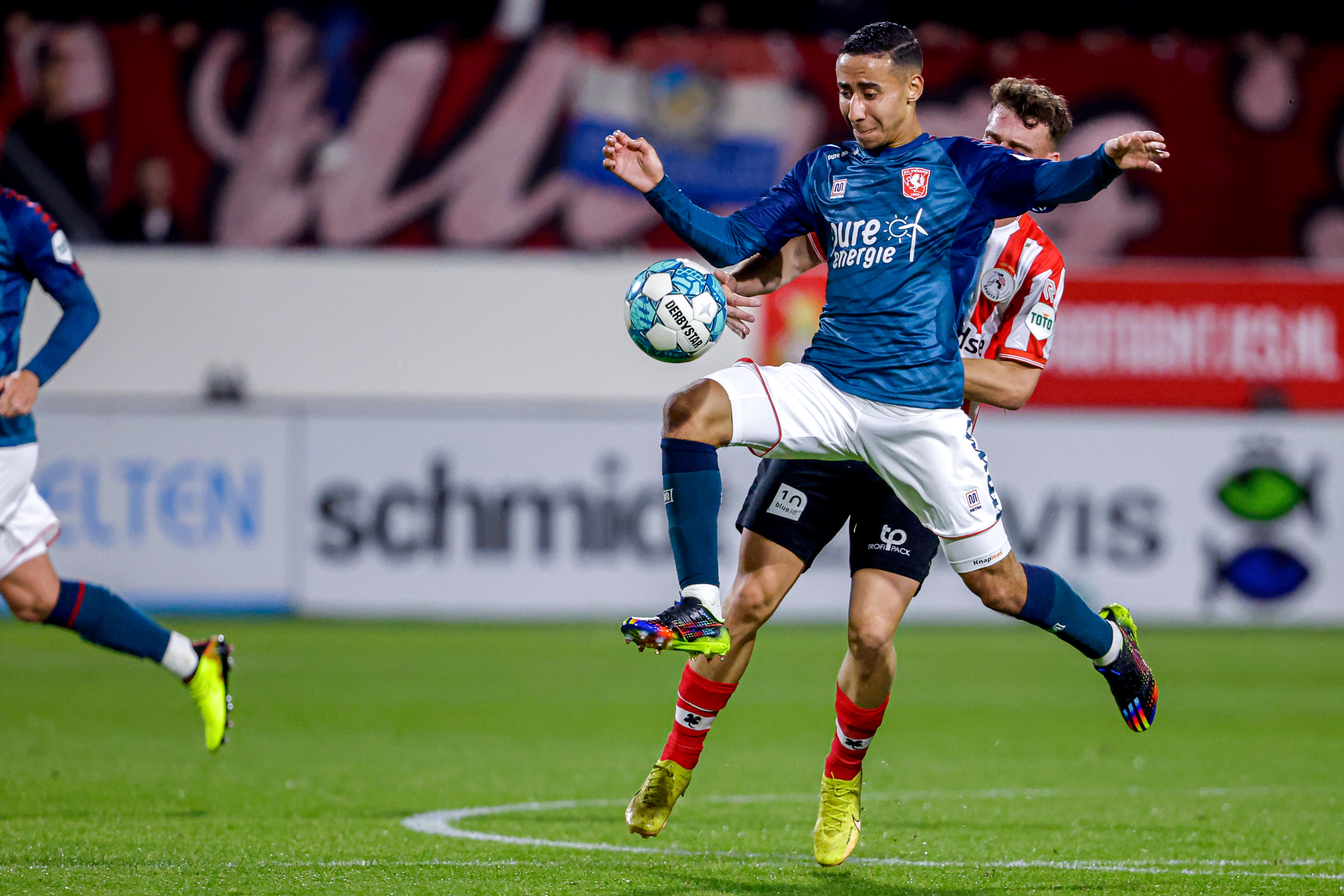 56987850 FC Twente