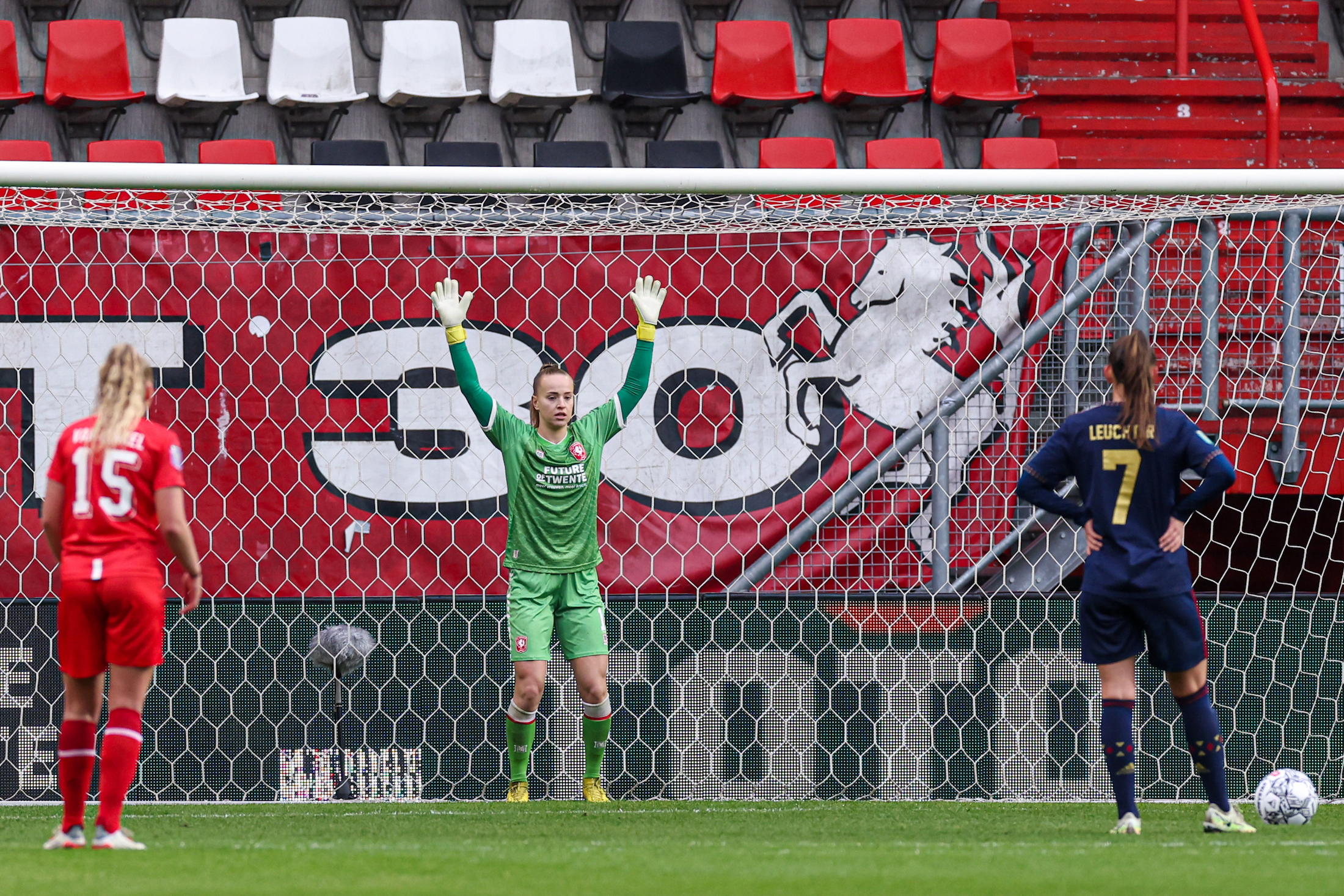 57198603 FC Twente