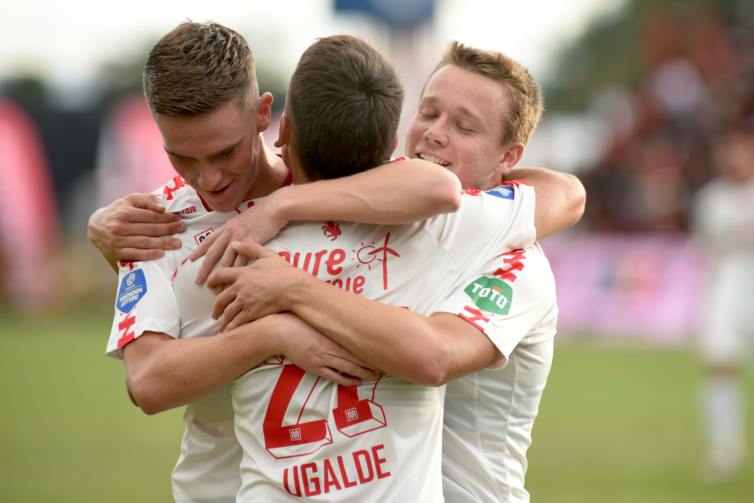 57437035 FC Twente v2