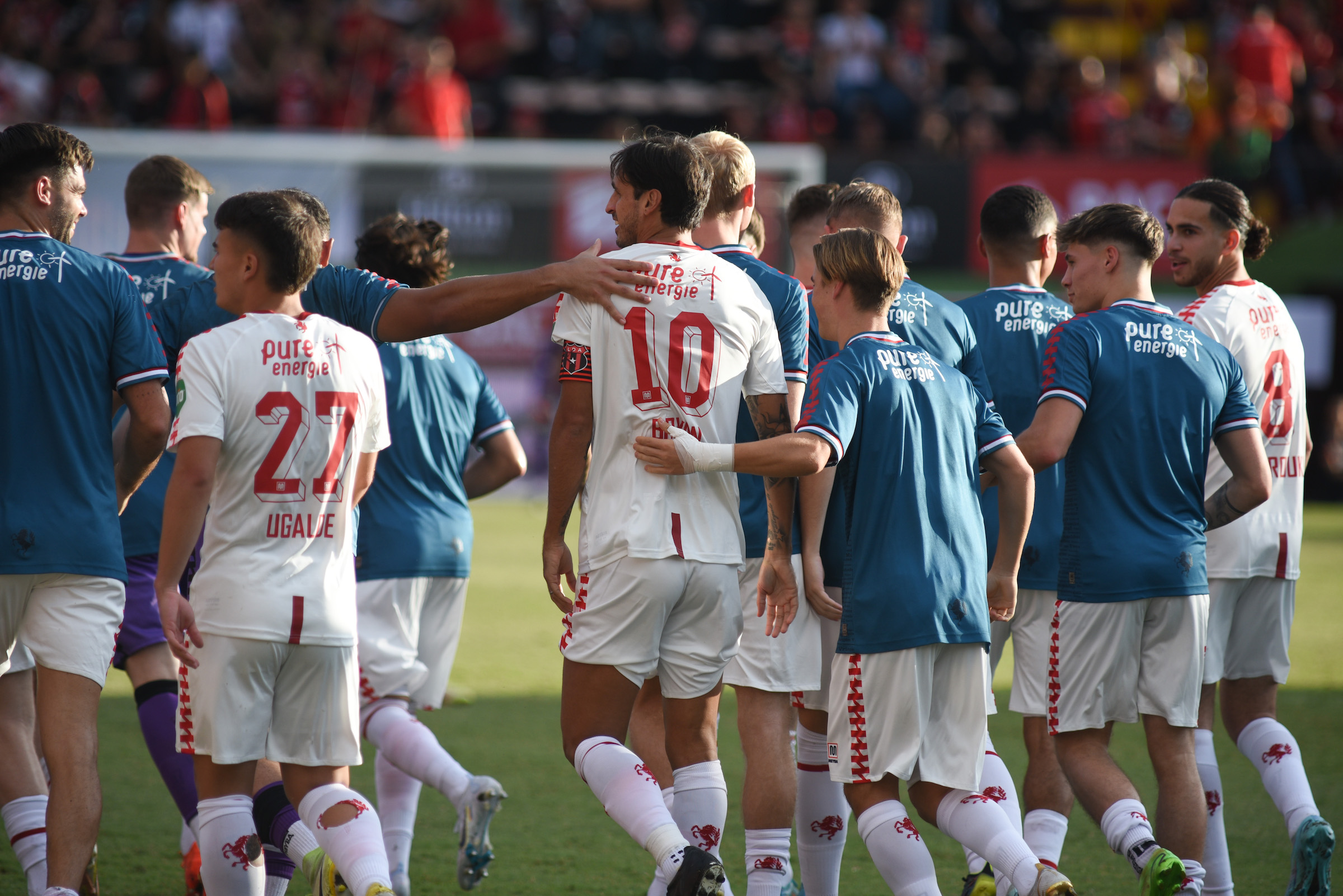 57437045 FC Twente v3