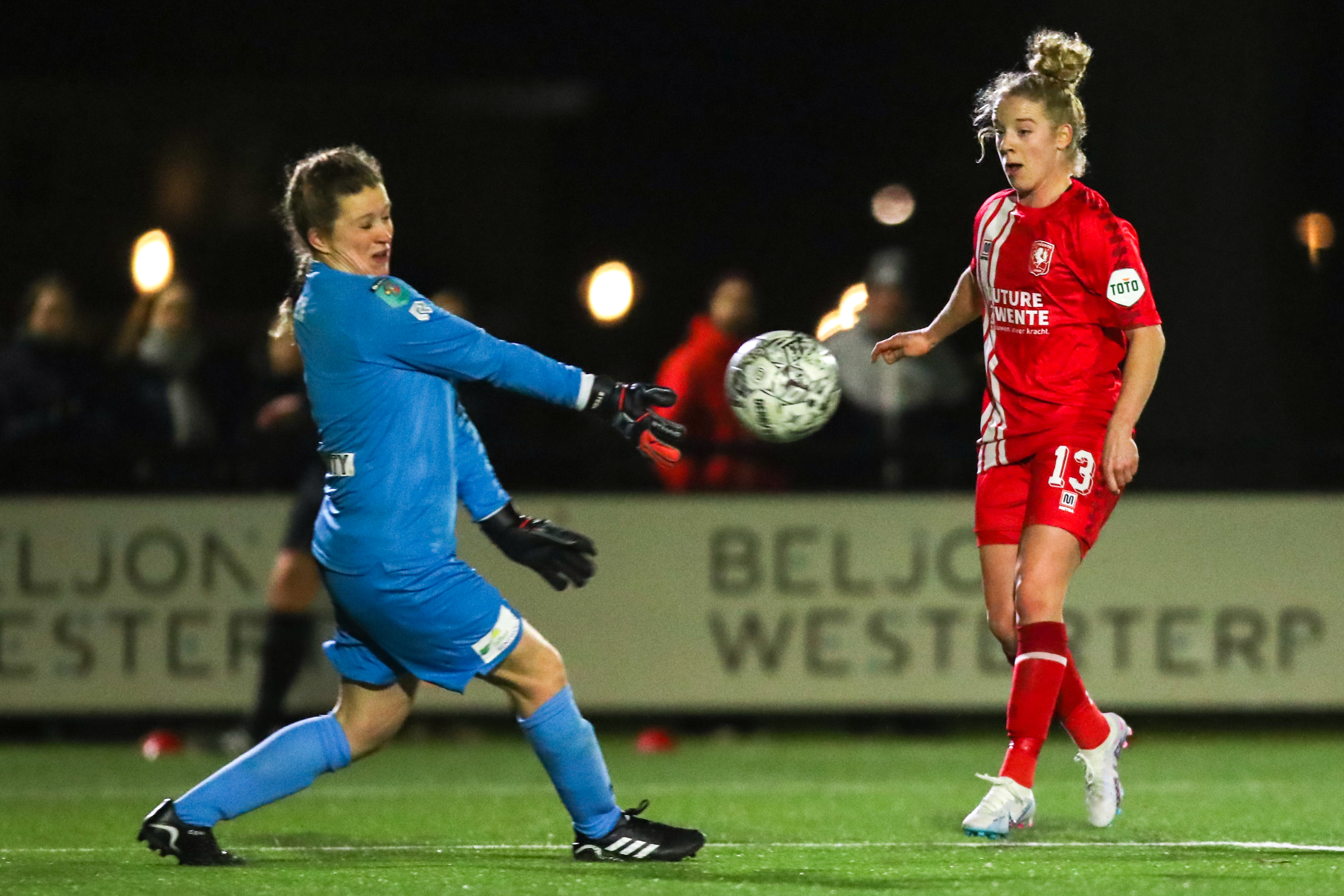 57918300 FC Twente v5
