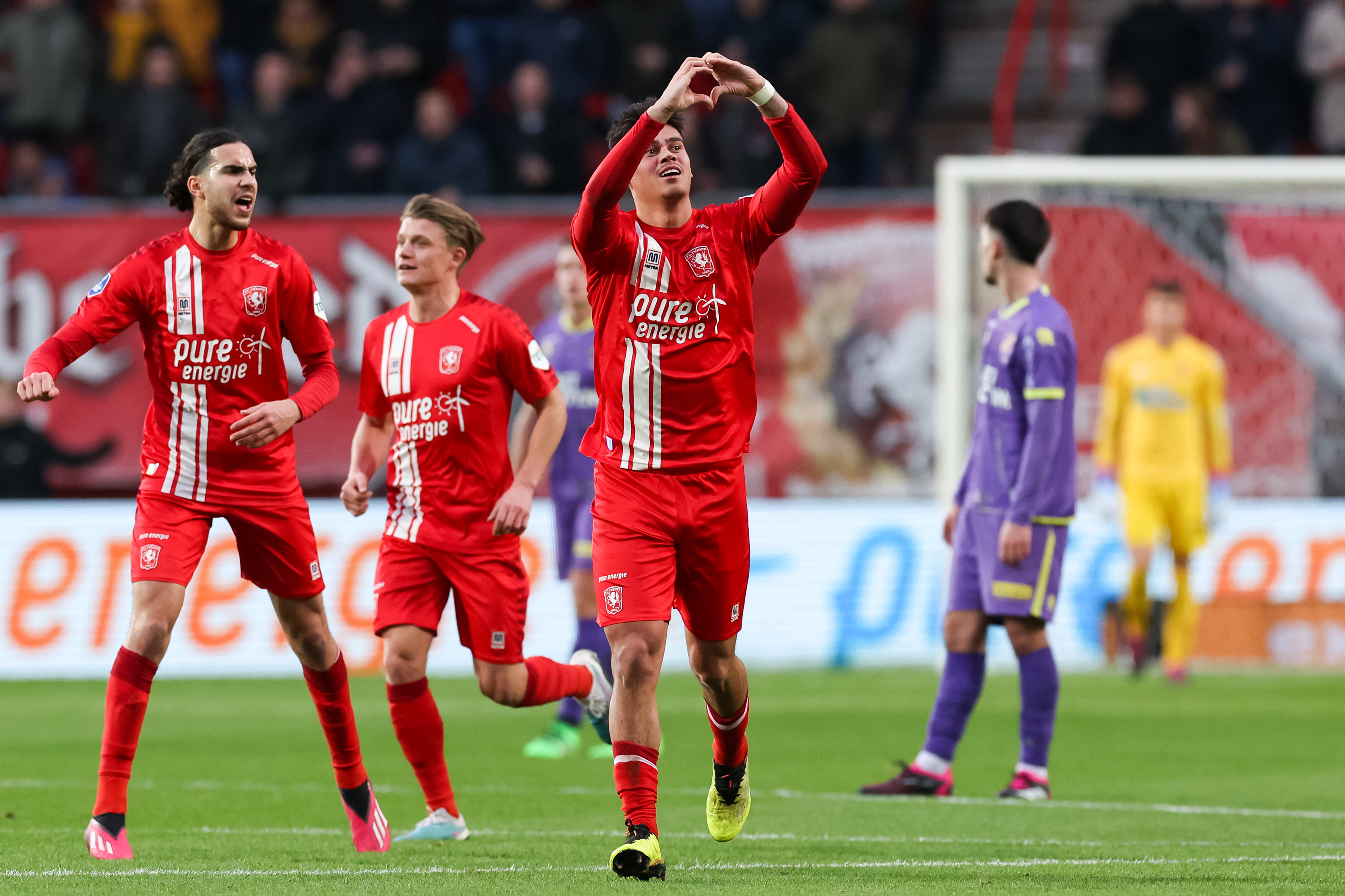 58049262 FC Twente 1