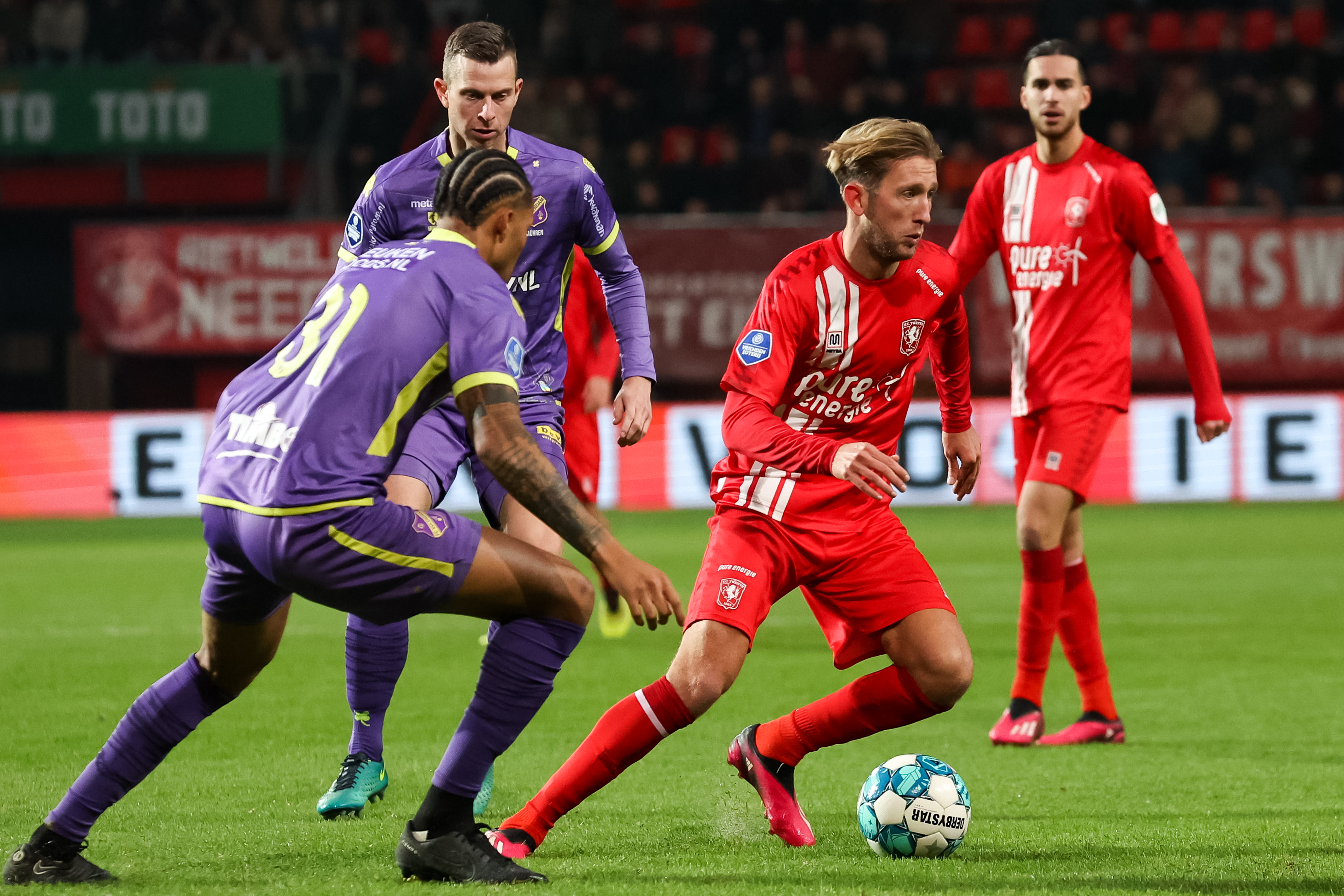 58050348 FC Twente