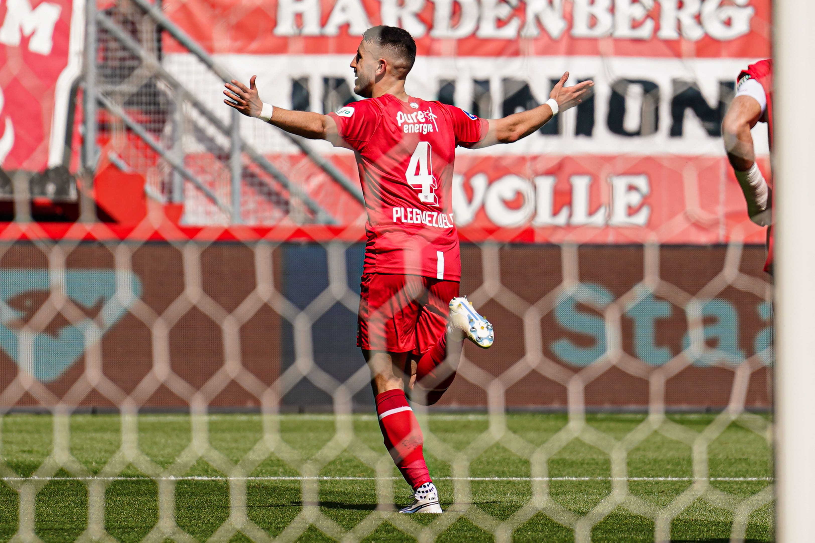 59583013 FC Twente min