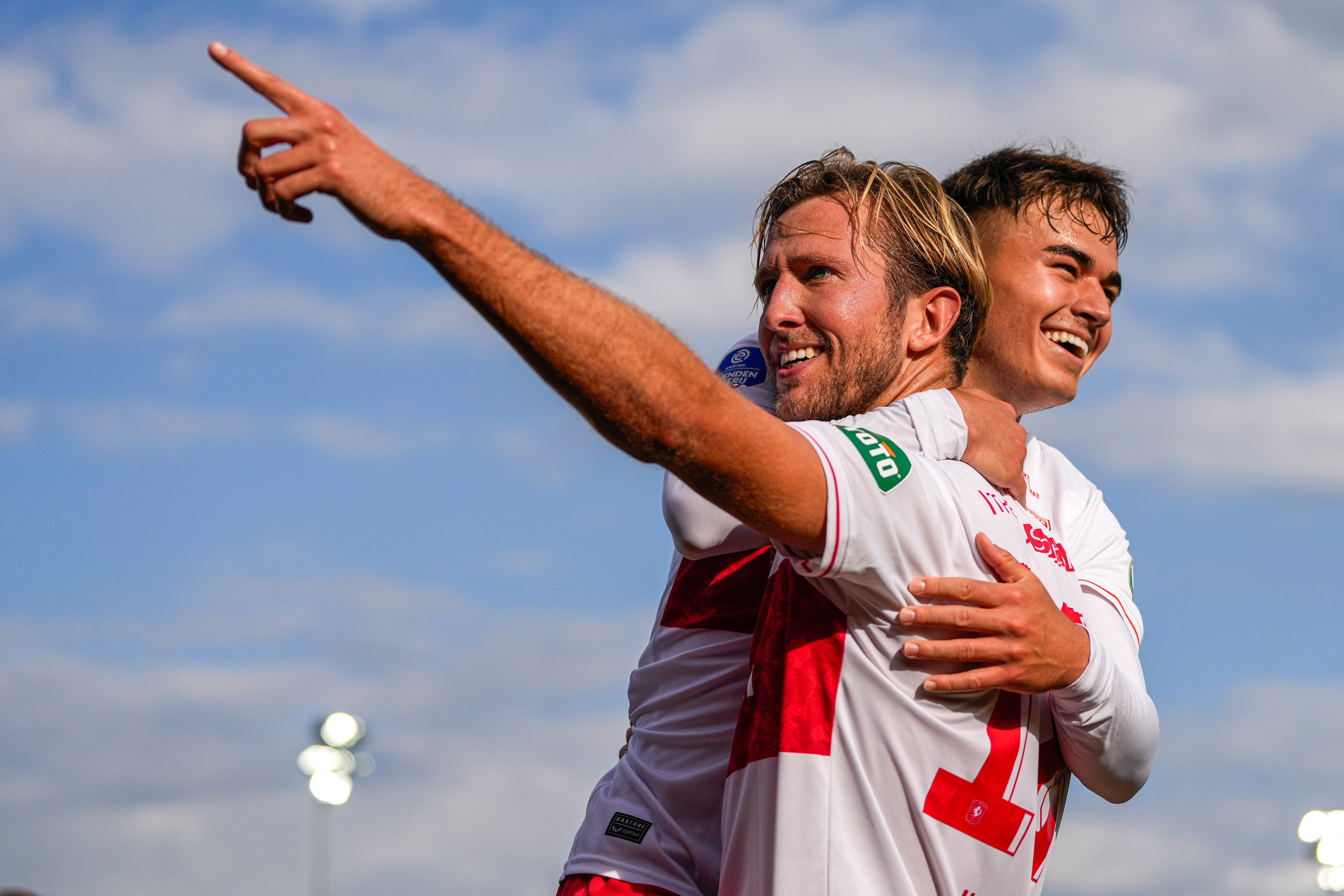 60567081 FC Twente min