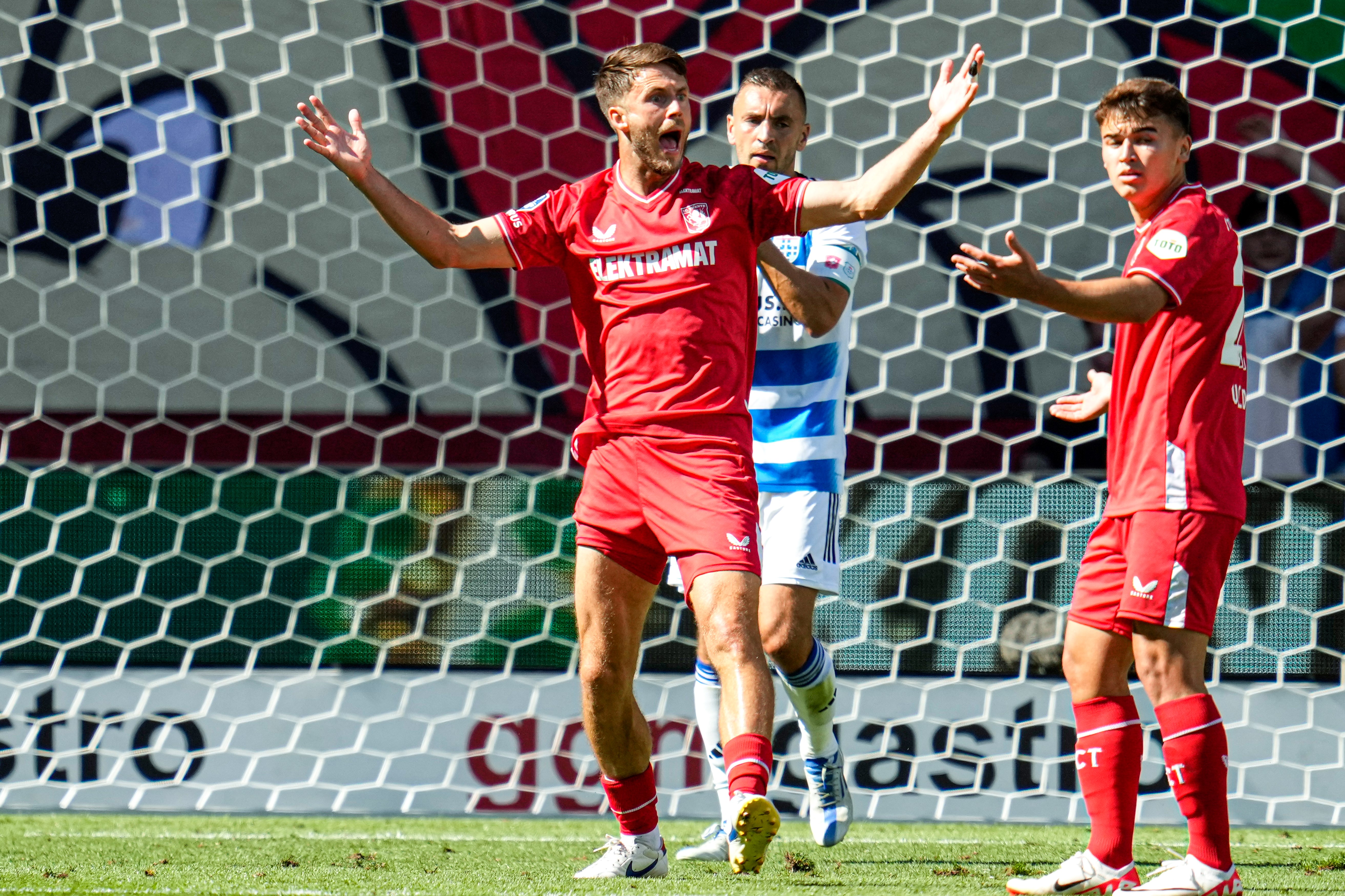 60640745 FC Twente