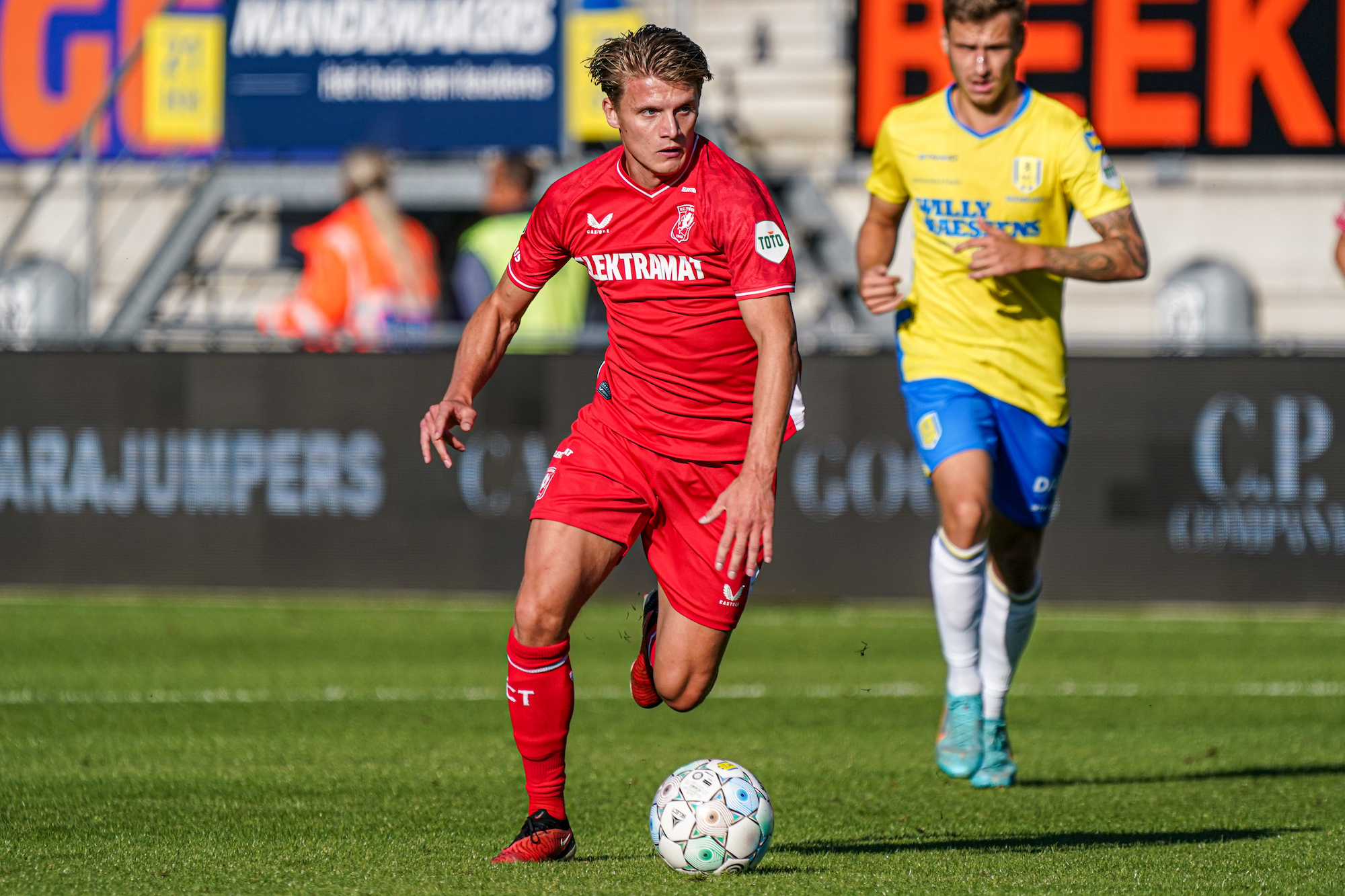 61168880 FC Twente v2