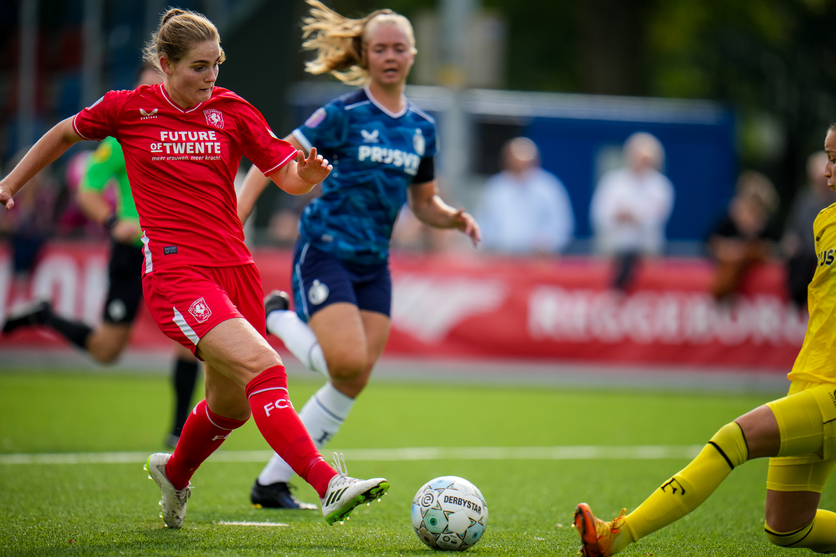 61269811 FC Twente