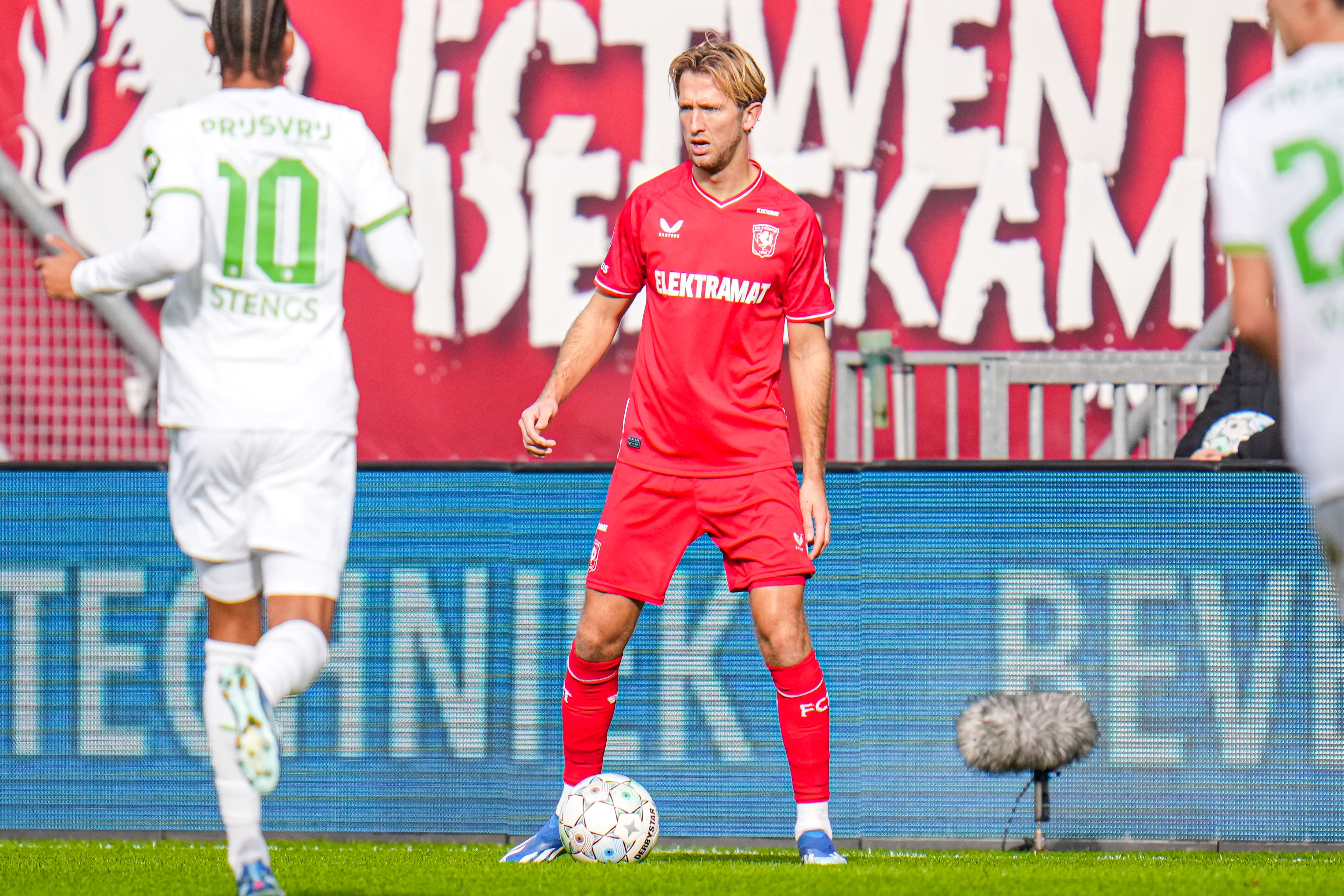 61837043 FC Twente