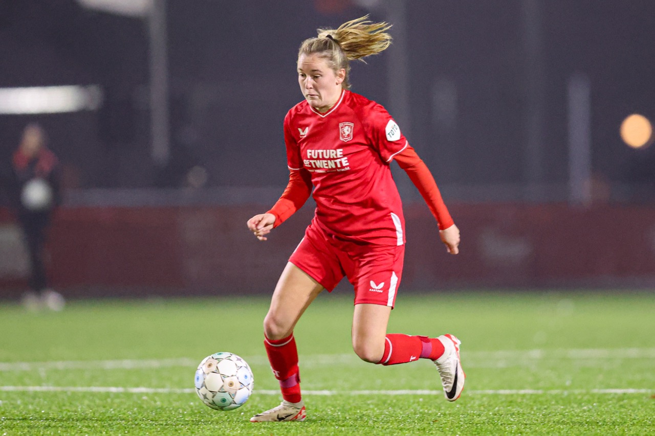 63051079 FC Twente Large