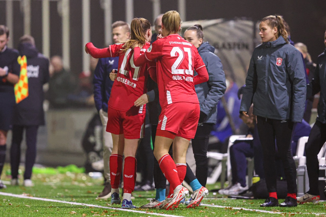 63052323 FC Twente Large