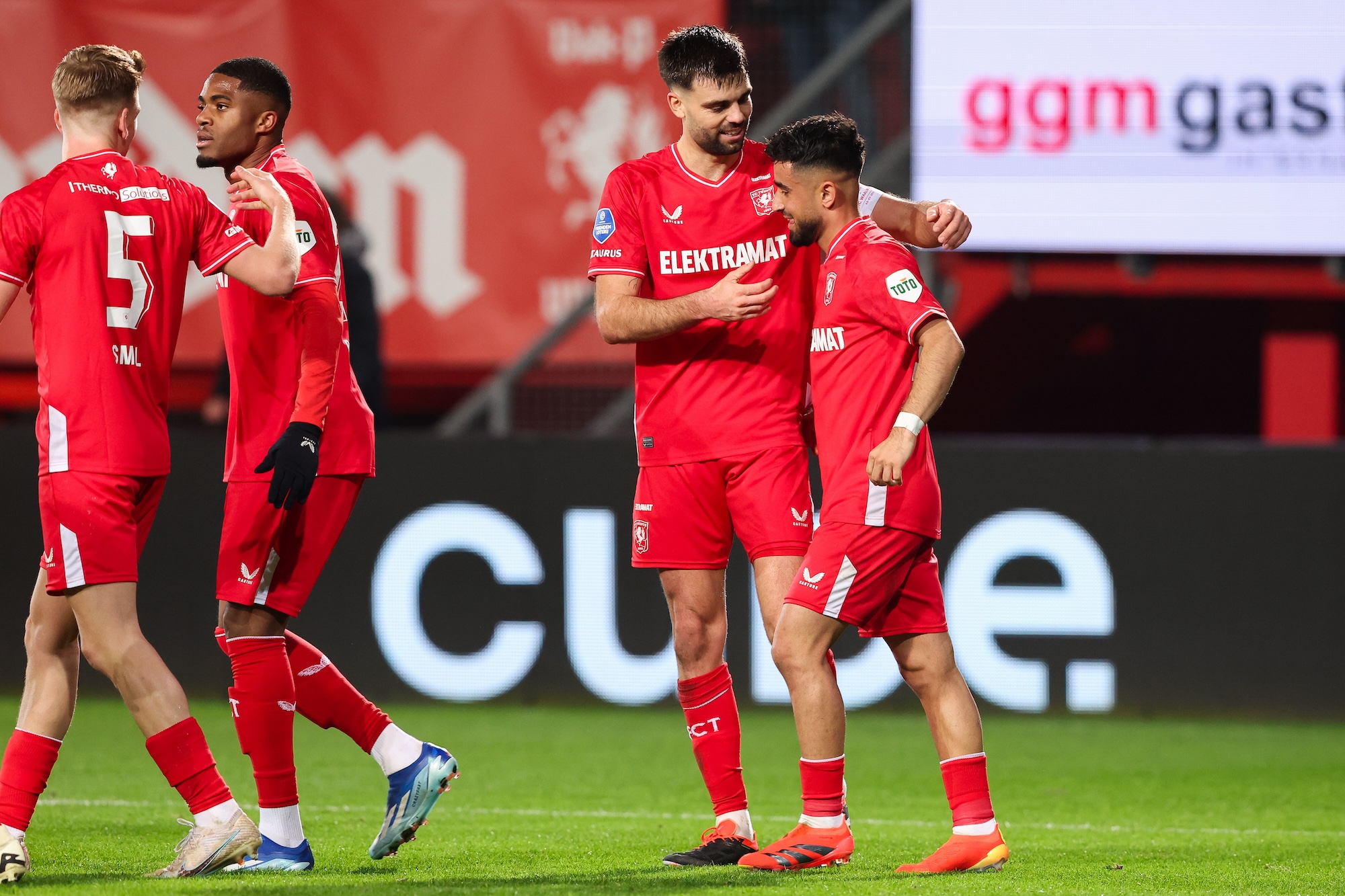 64158217 FC Twente