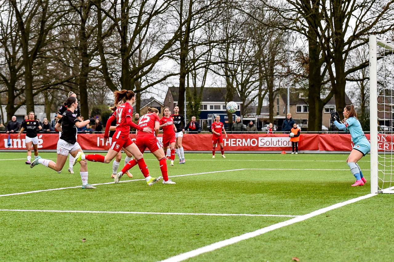 64187870 FC Twente Large