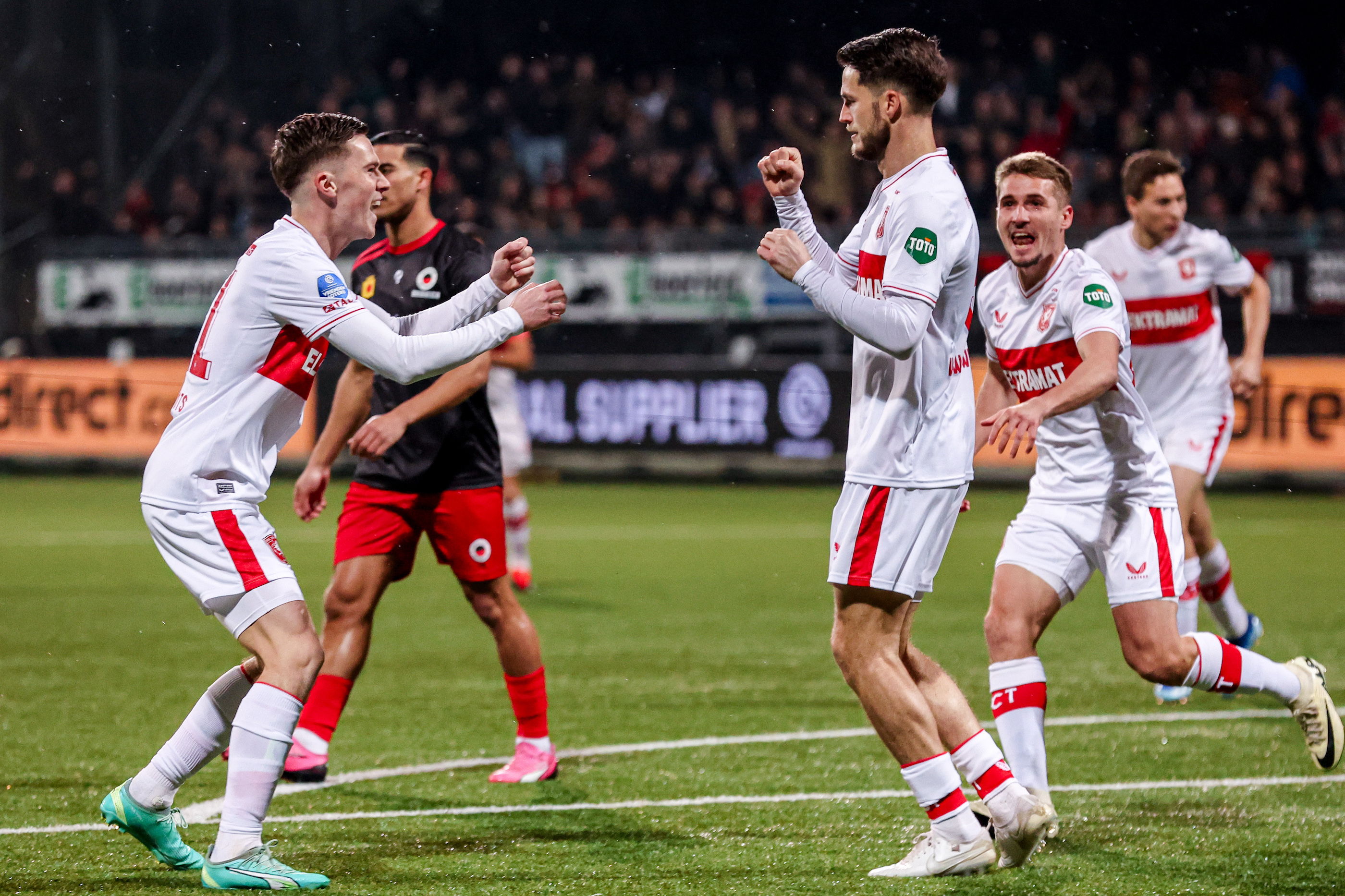 64376541 FC Twente