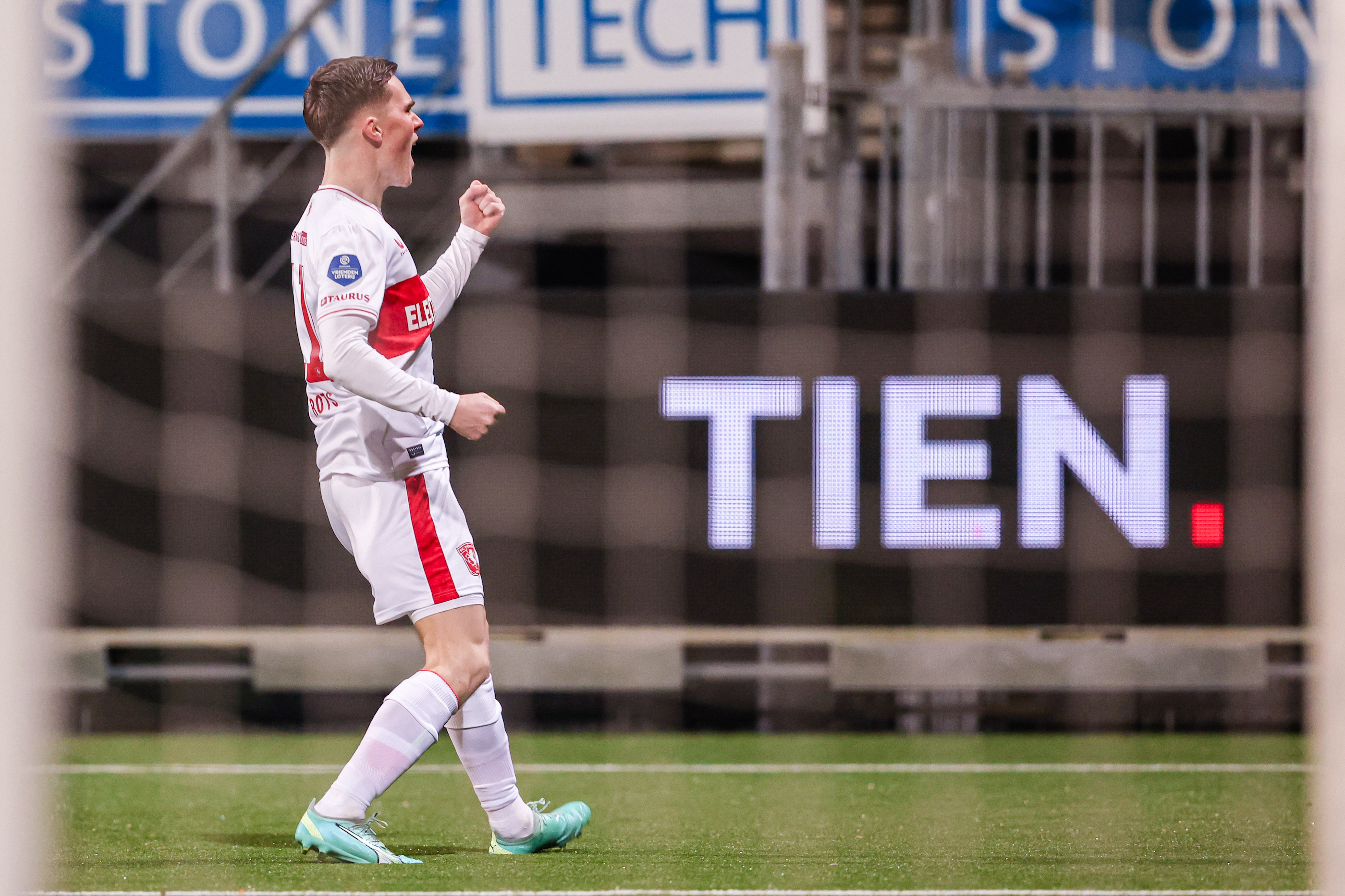 64377129 FC Twente
