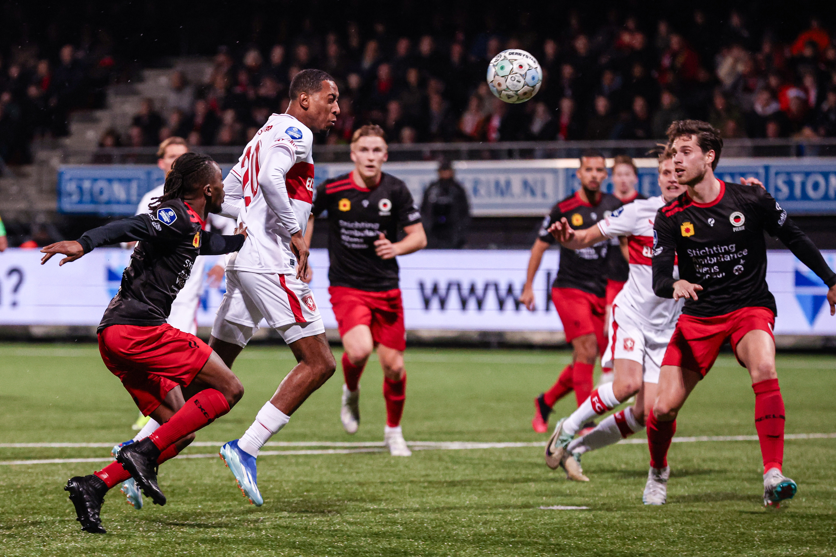 64377145 FC Twente
