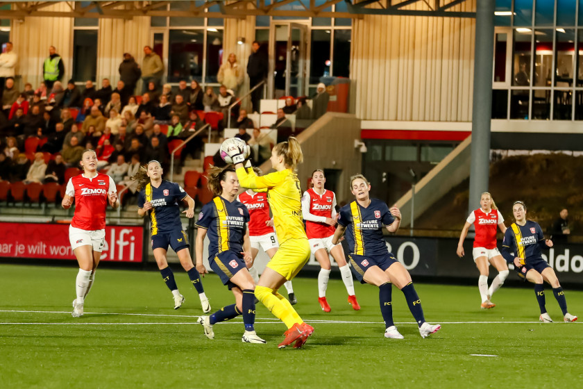 FC Twente Vrouwen Bekert Verder Na Ruime Zege Op AZ