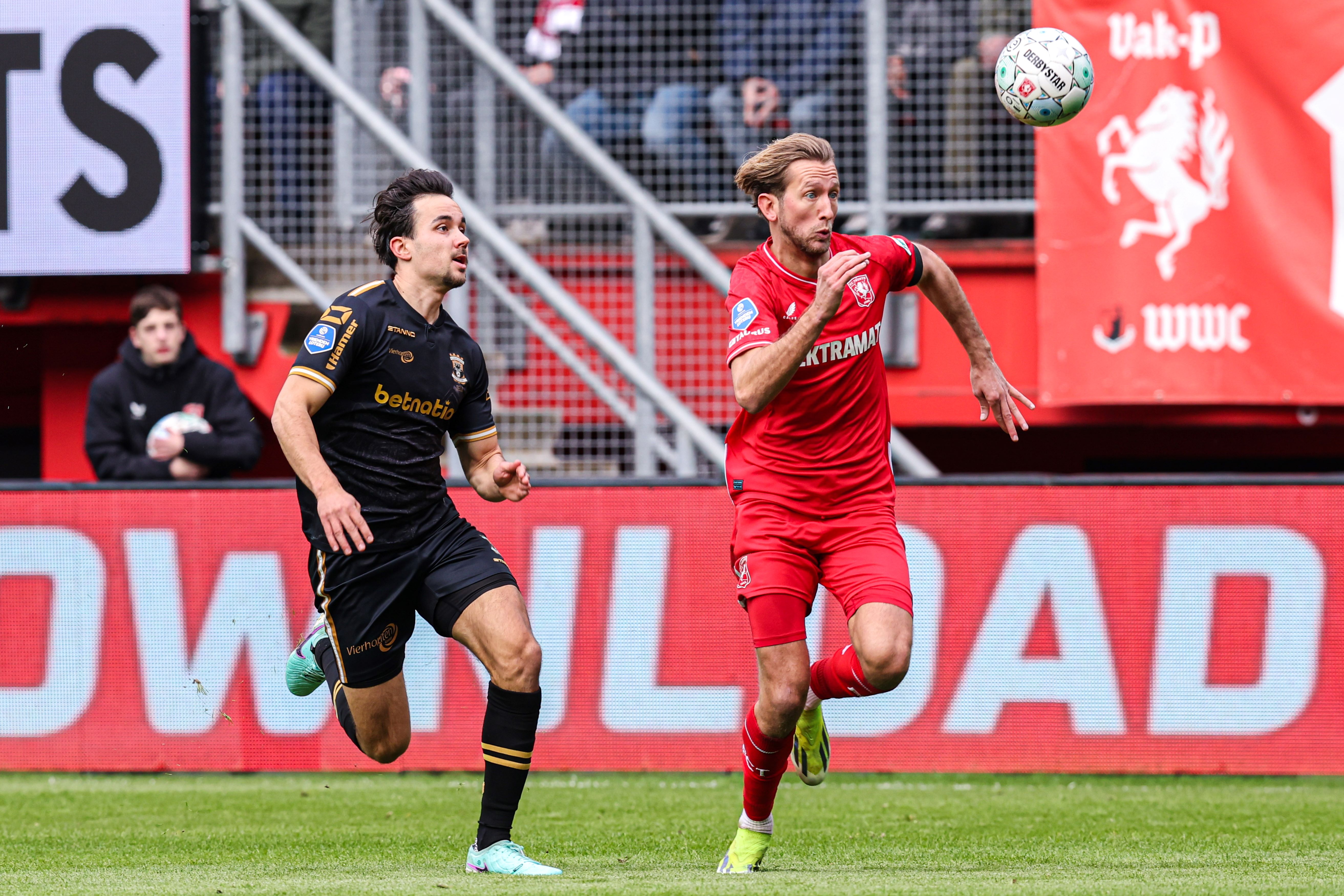 64793360 FC Twente