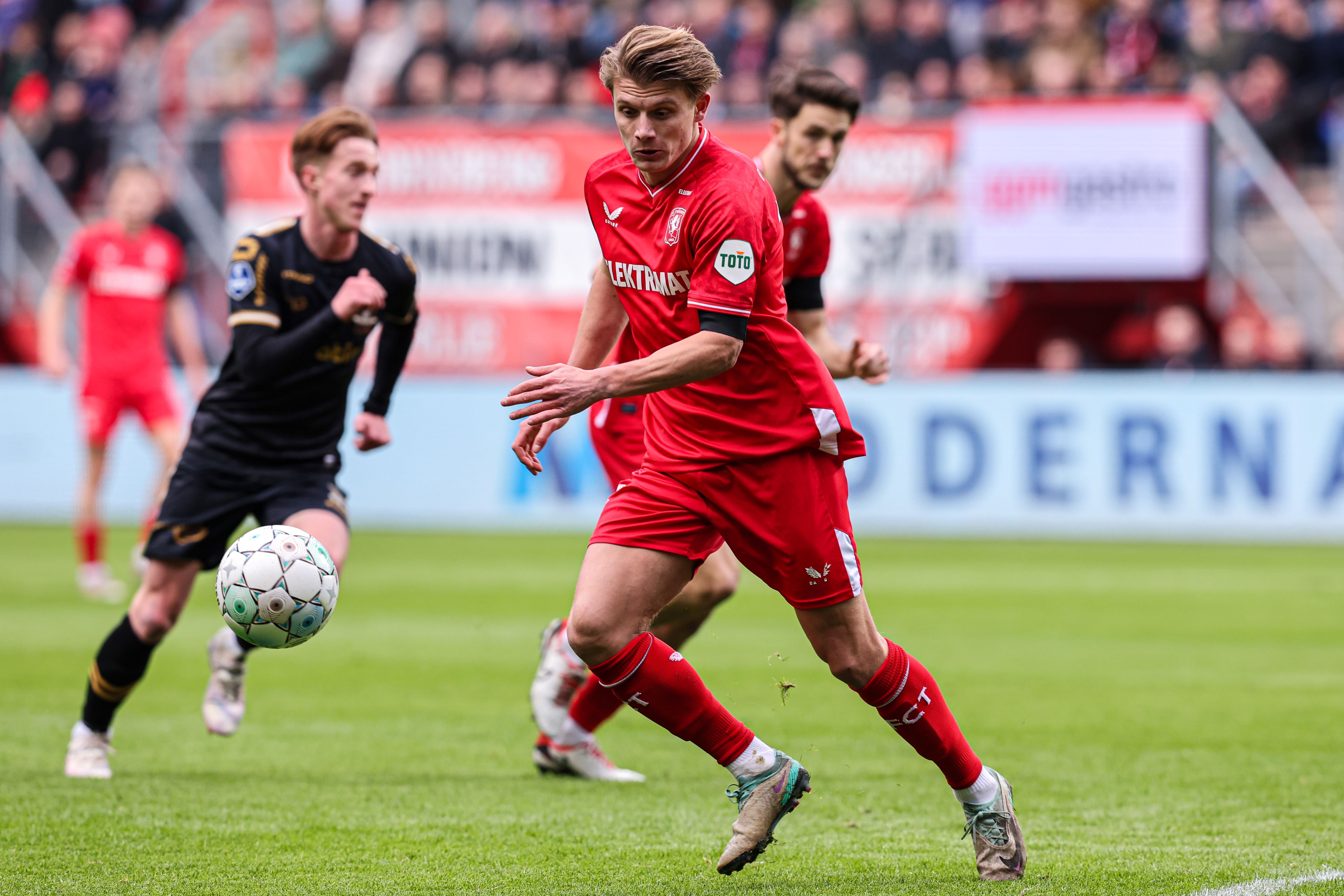64794086 FC Twente