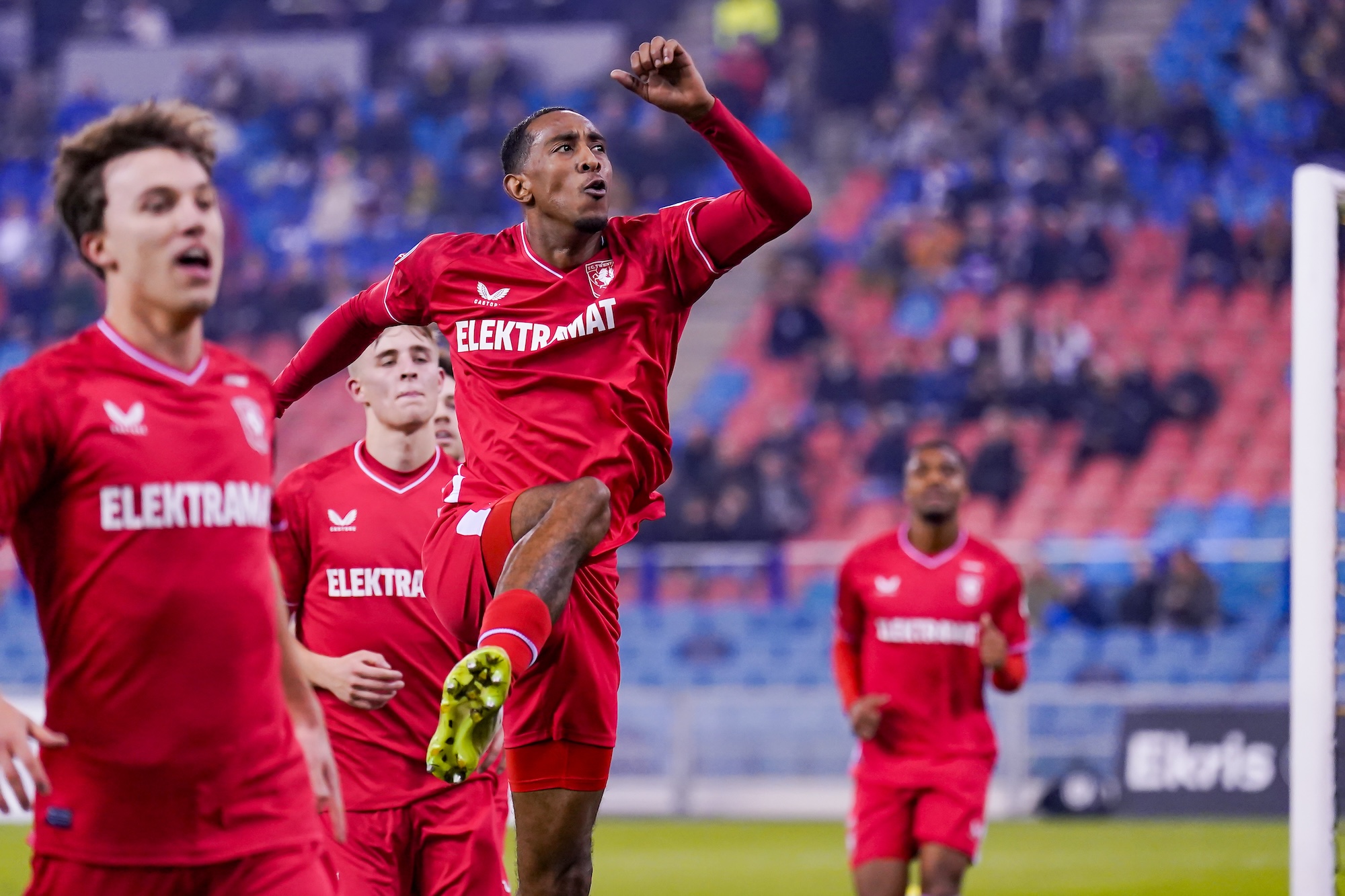 64987786 FC Twente