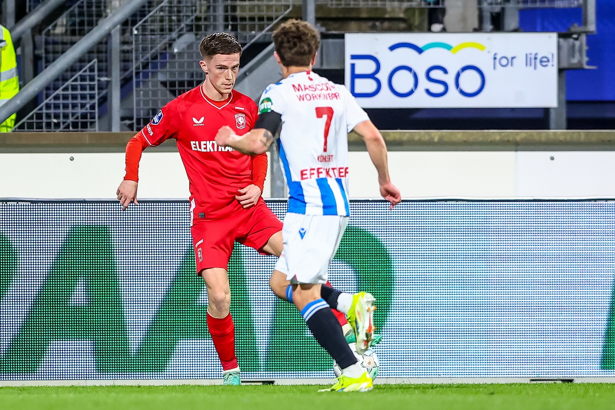 65800645 FC Twente v2