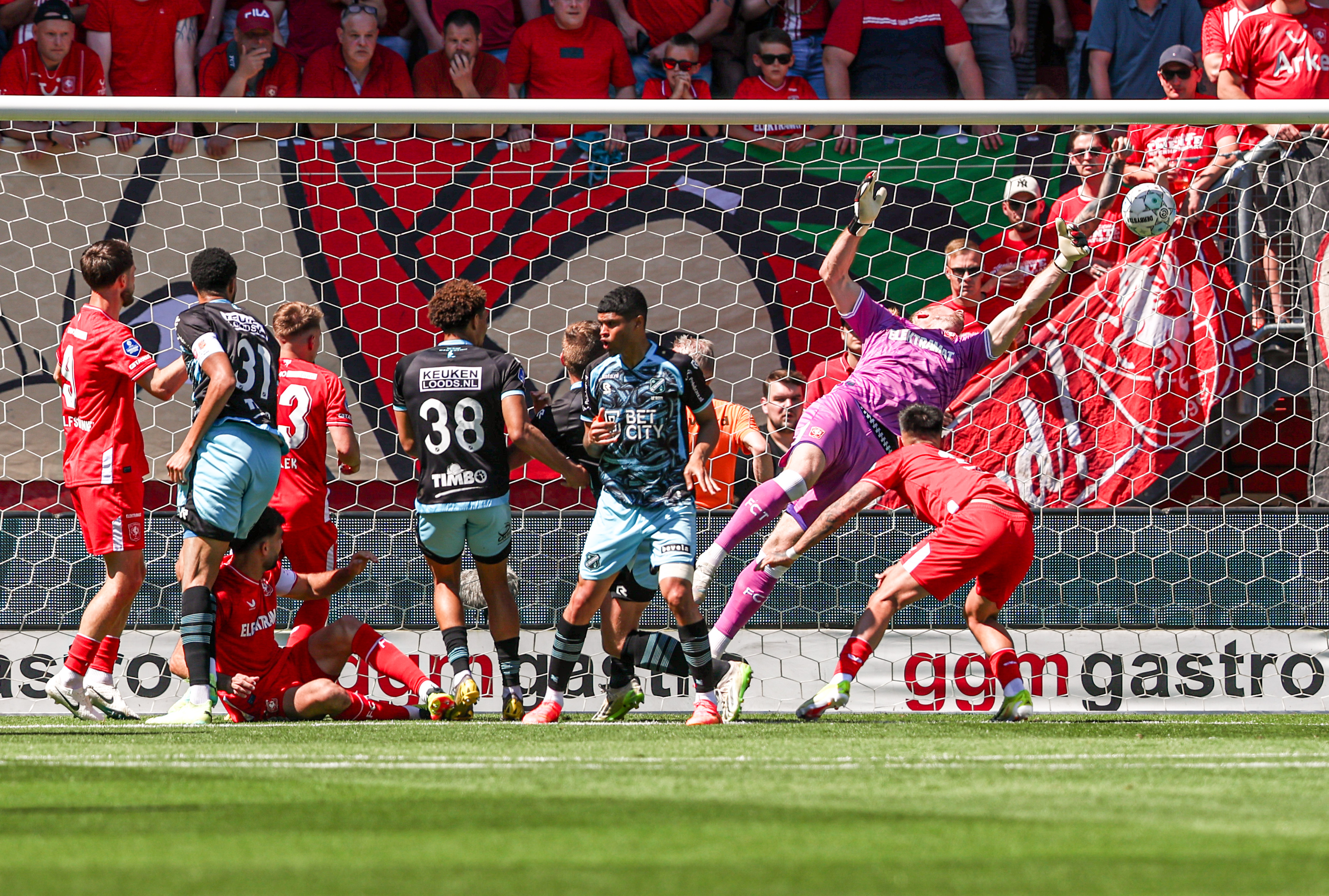 66889806 FC Twente